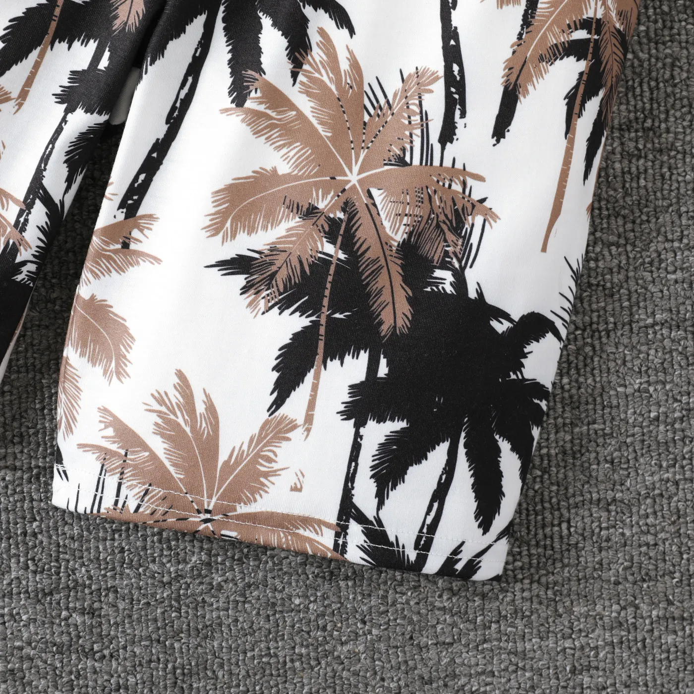 2pcs Kid Boy Waffle Patch Pocket Tank Top and Allover Plant Print Shorts Set Khaki image 4