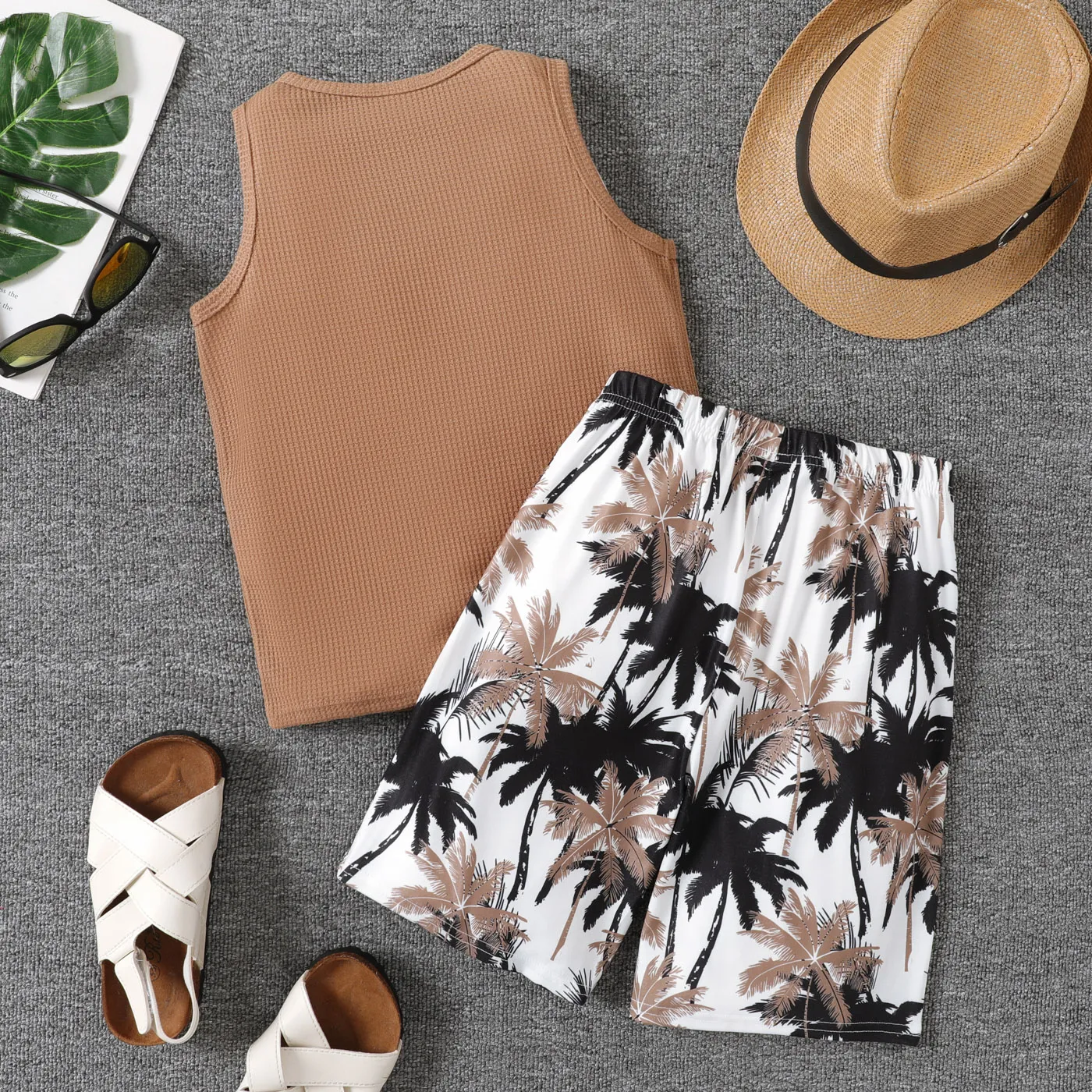 2pcs Kid Boy Waffle Patch Pocket Tank Top and Allover Plant Print Shorts Set Khaki image 3