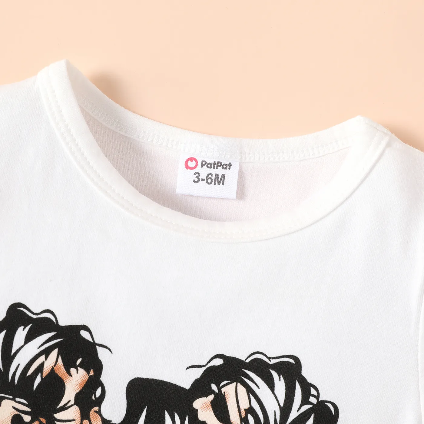 2pcs Baby Girl Figure Print Short-sleeve Tee and Leopard Pants Set  image 3
