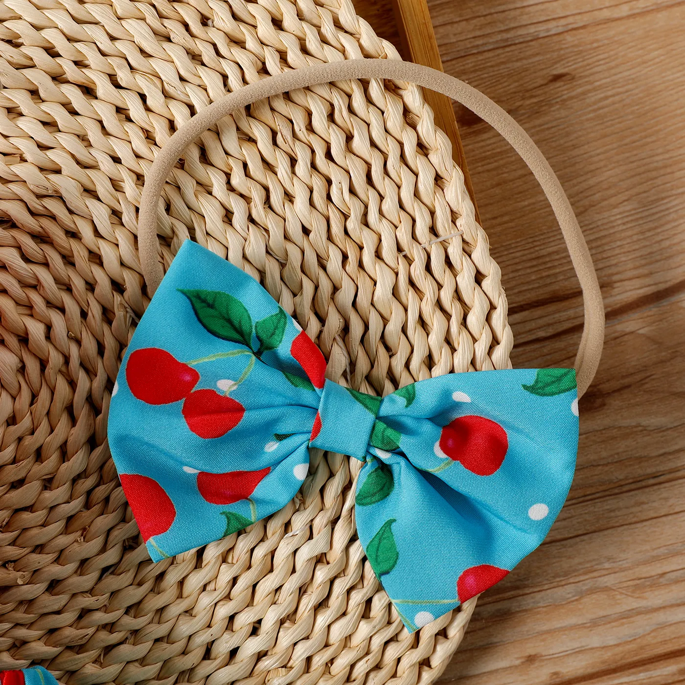 2pcs Baby Girl Allover Cherry Print Ruffled Bow Tank Bodysuit and Headband Set  image 3