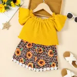 2pcs Toddler Girl Rib-knit Top and Sunflower Print Contrast Guipure Lace Shorts Set   image 2