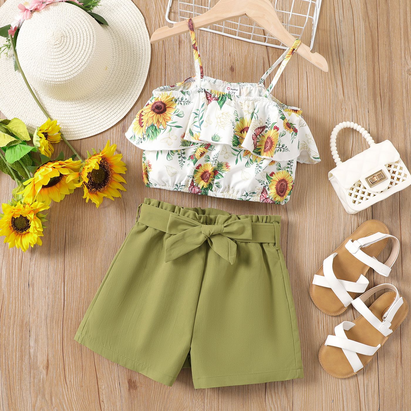 

2pcs Kid Girl Floral Sunflower Print Cami Top and Belted Shorts Set