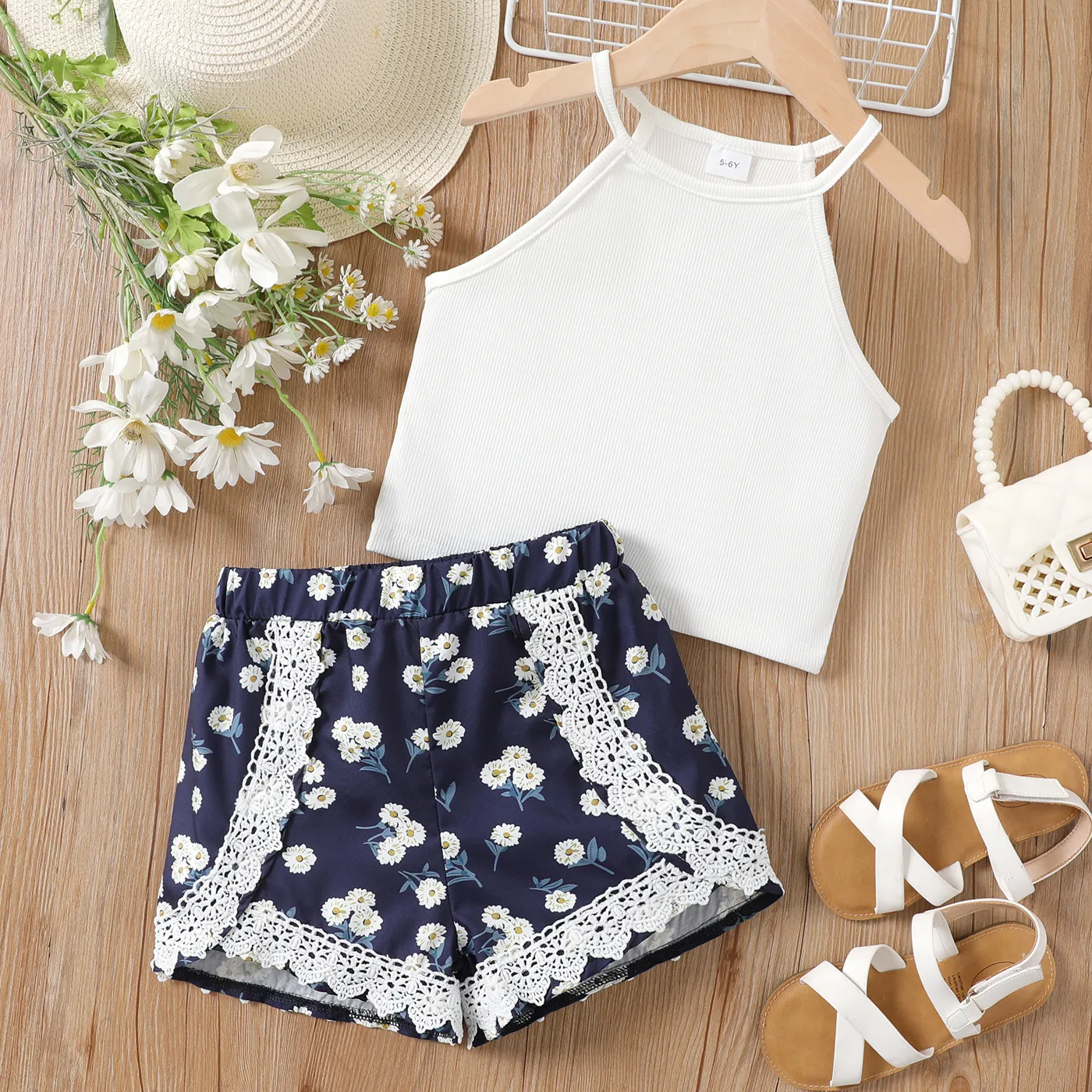 2pcs Kid Girl Solid Short-sleeve Rib-knit Halterneck Top and Floral Print Lace Trim Shorts Set  big image 1