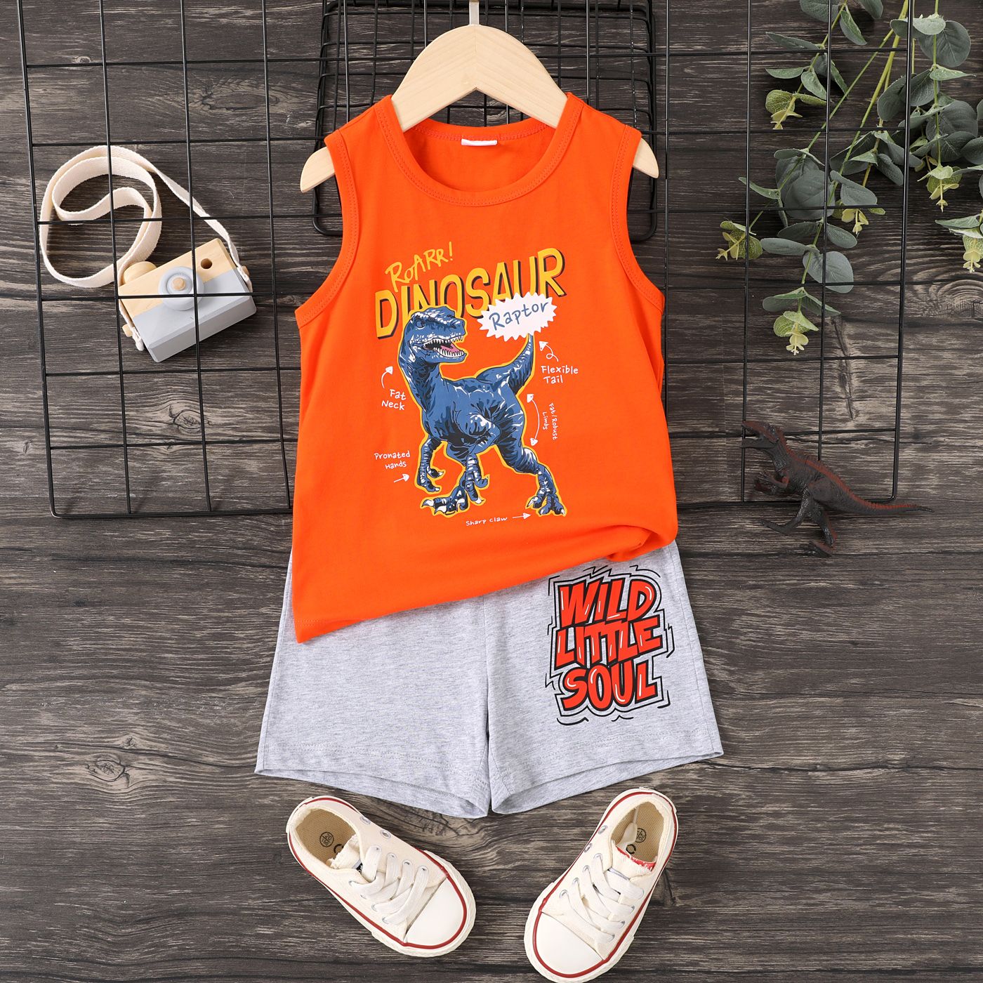 

2pcs Toddler Boy 100% Cotton Dinosaur Letter Graphic Tank Top and Shorts Set