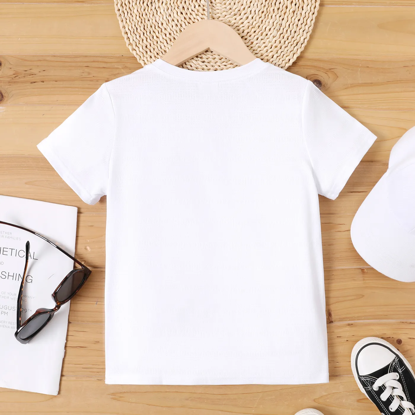 Kid Boy Letter Detail Short-sleeve Solid Tee  image 4