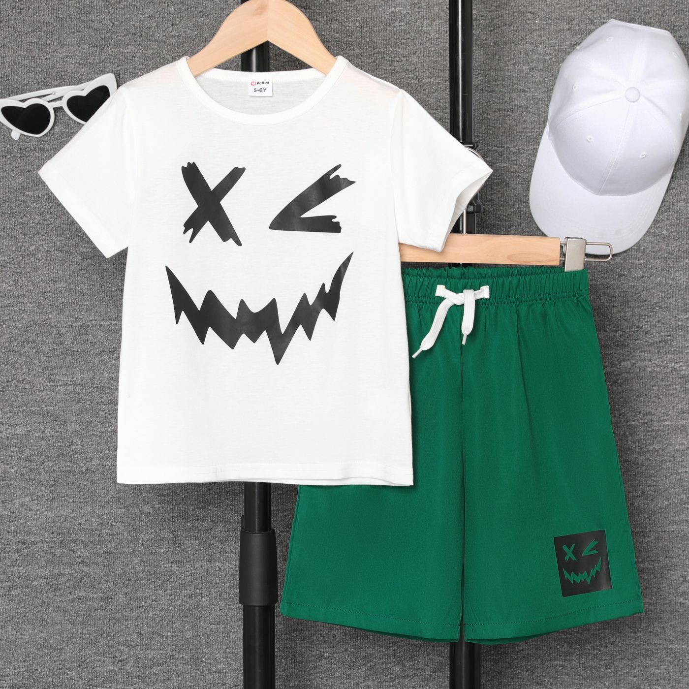 2pcs Kid Boy Funny Face Print Short-sleeve Tee And Solid Shorts Set