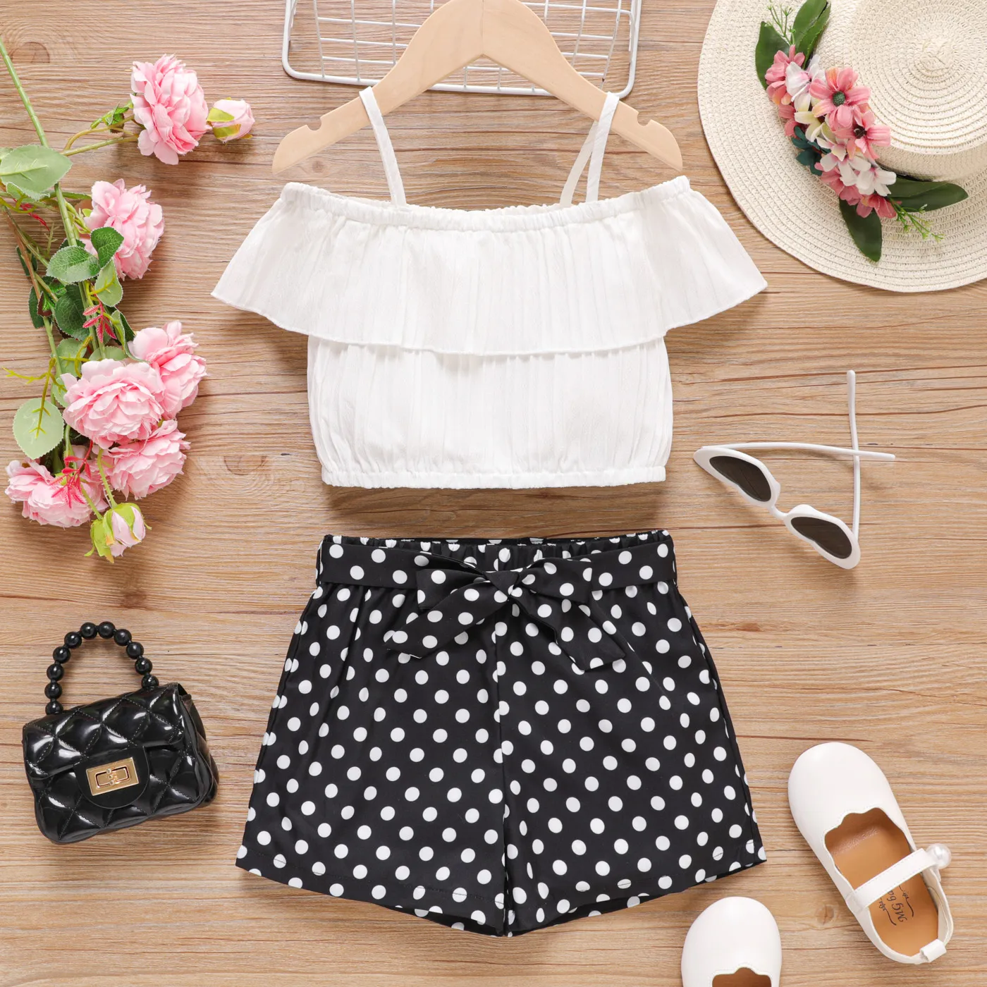 2pcs Kid Girl Solid Ruffled Camisole Et Polka Dots Belted Shorts Set