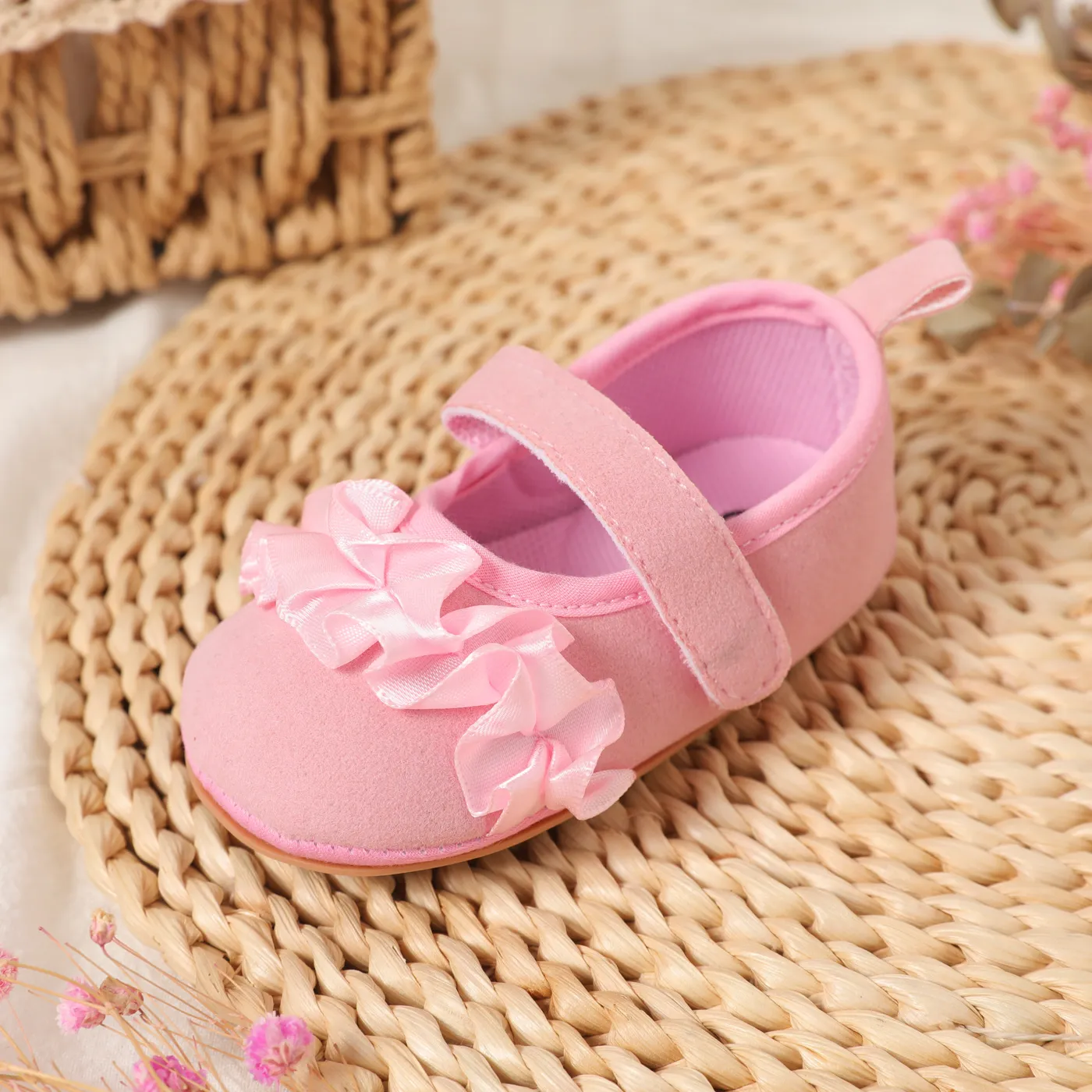 Baby/Toddler Ruffles Decor Velcro Solid Prewalker Shoes