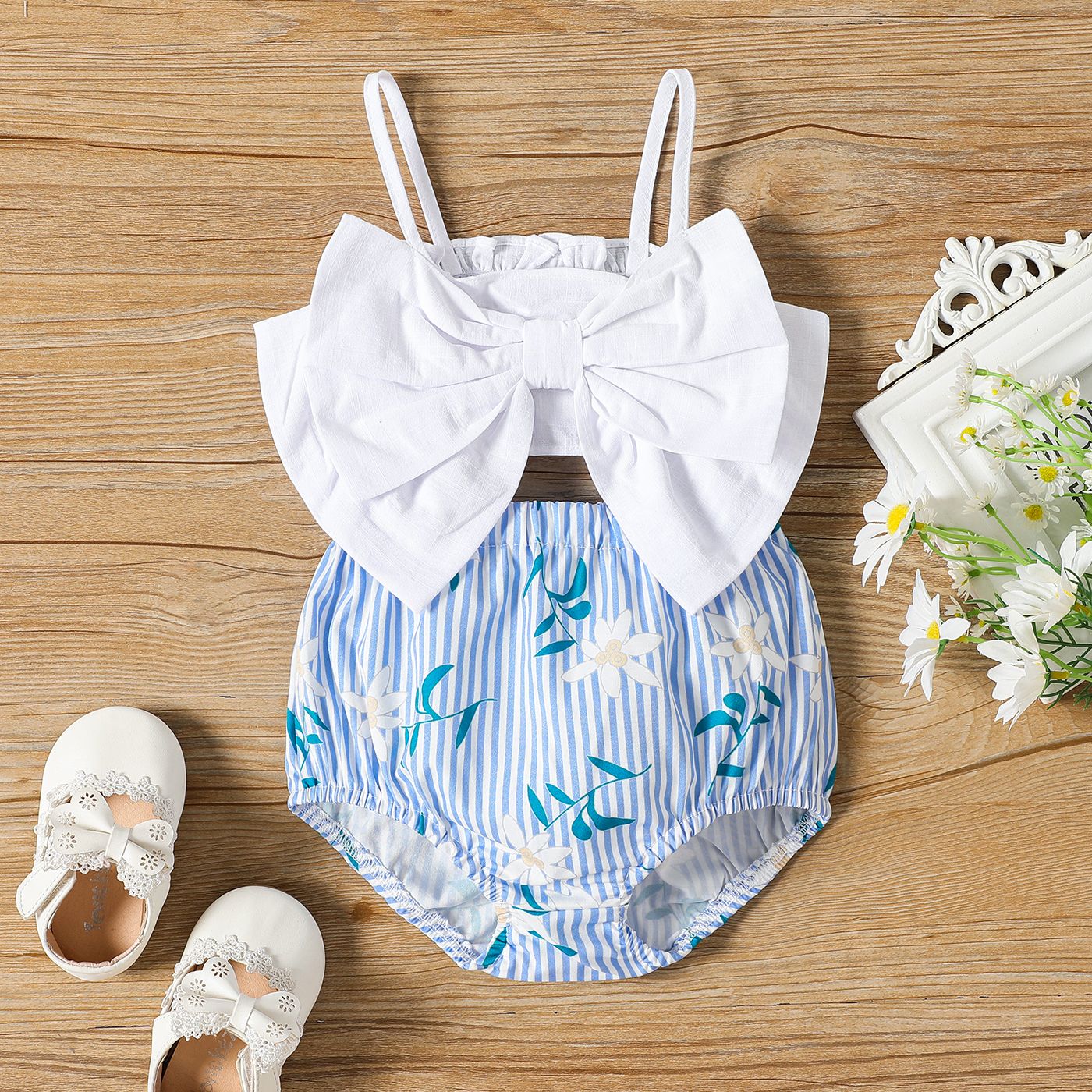 

2pcs Baby Girl 100% Cotton Bow Front Cami Top and Floral Stripe Print Shorts Set