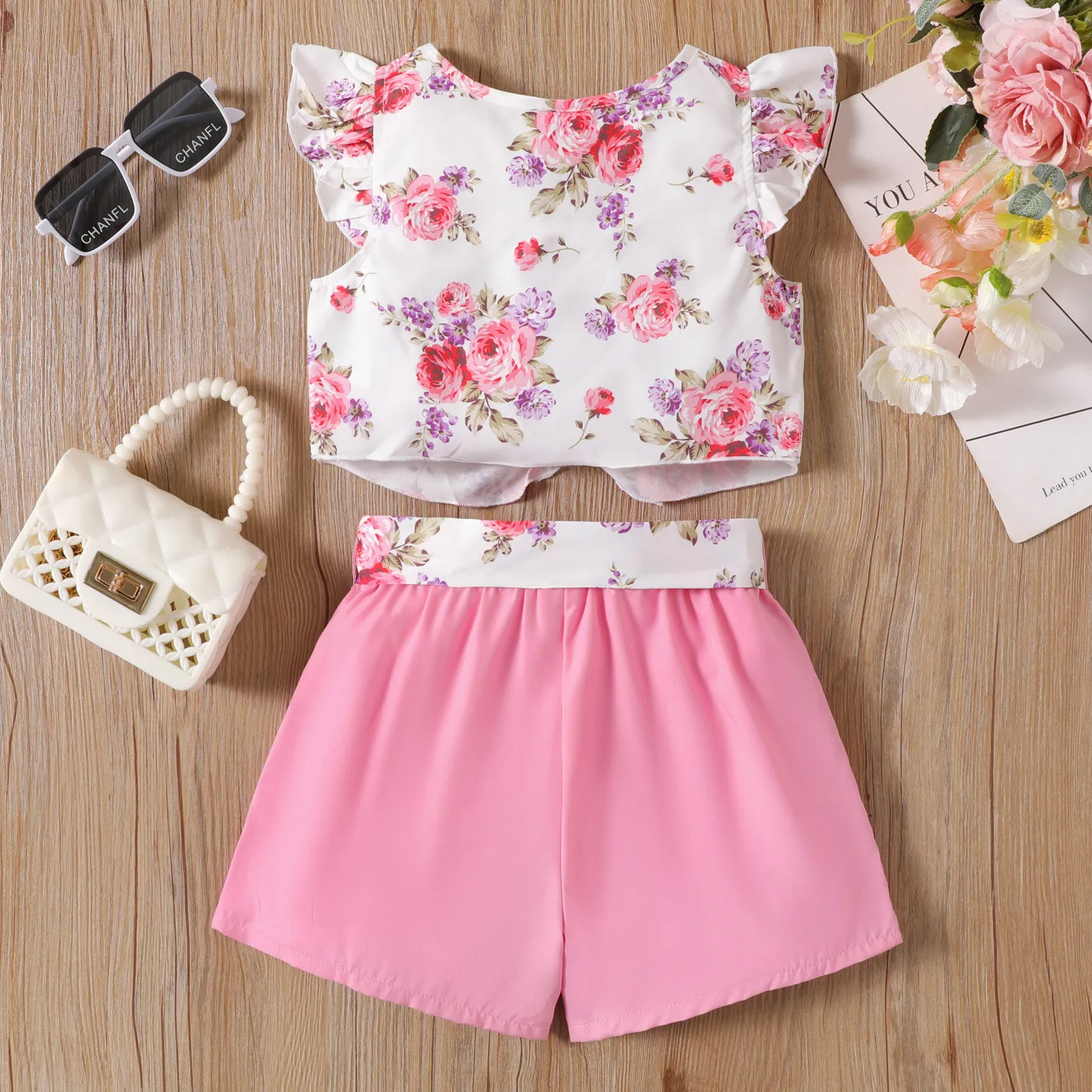 2pcs Toddler Girl Allover Floral Print Flutter-sleeve Ruched Tee and Belted Shorts Set   image 2