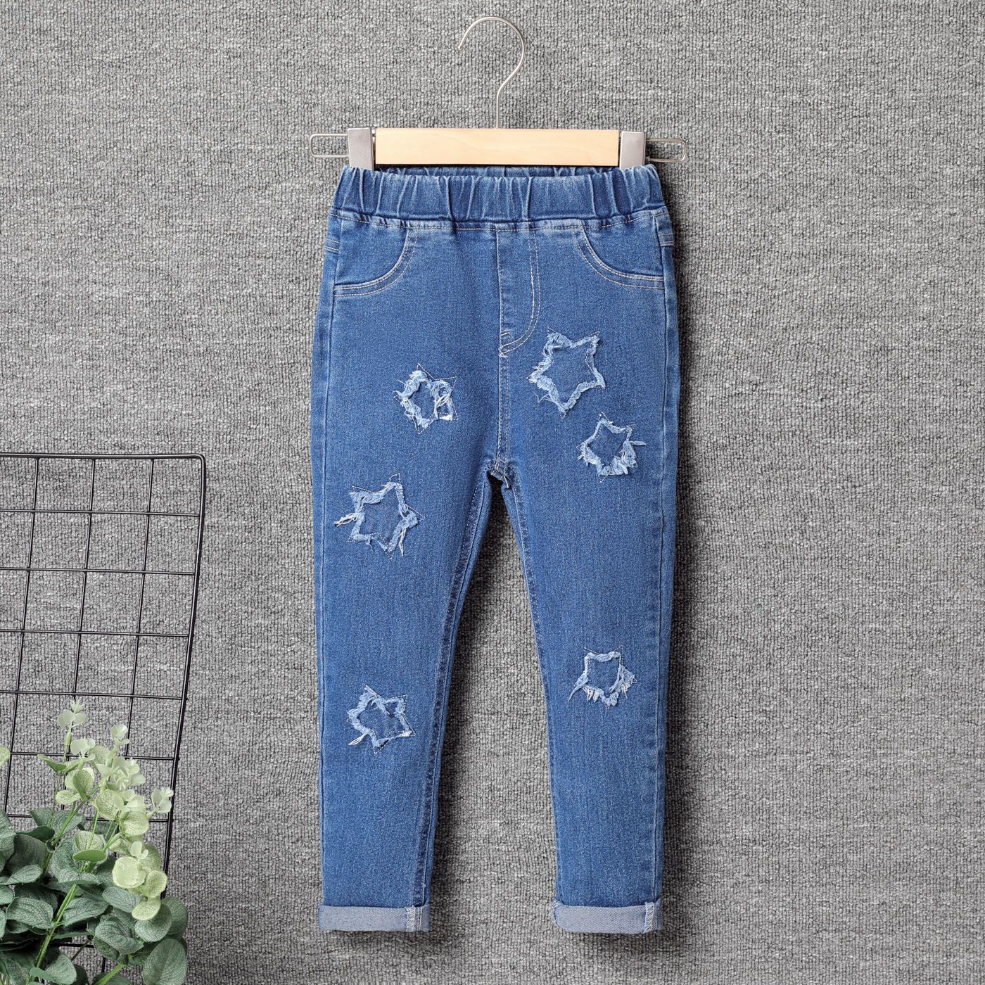 

Kid Girl Stars Embroidered Ripped Skinny Jeans