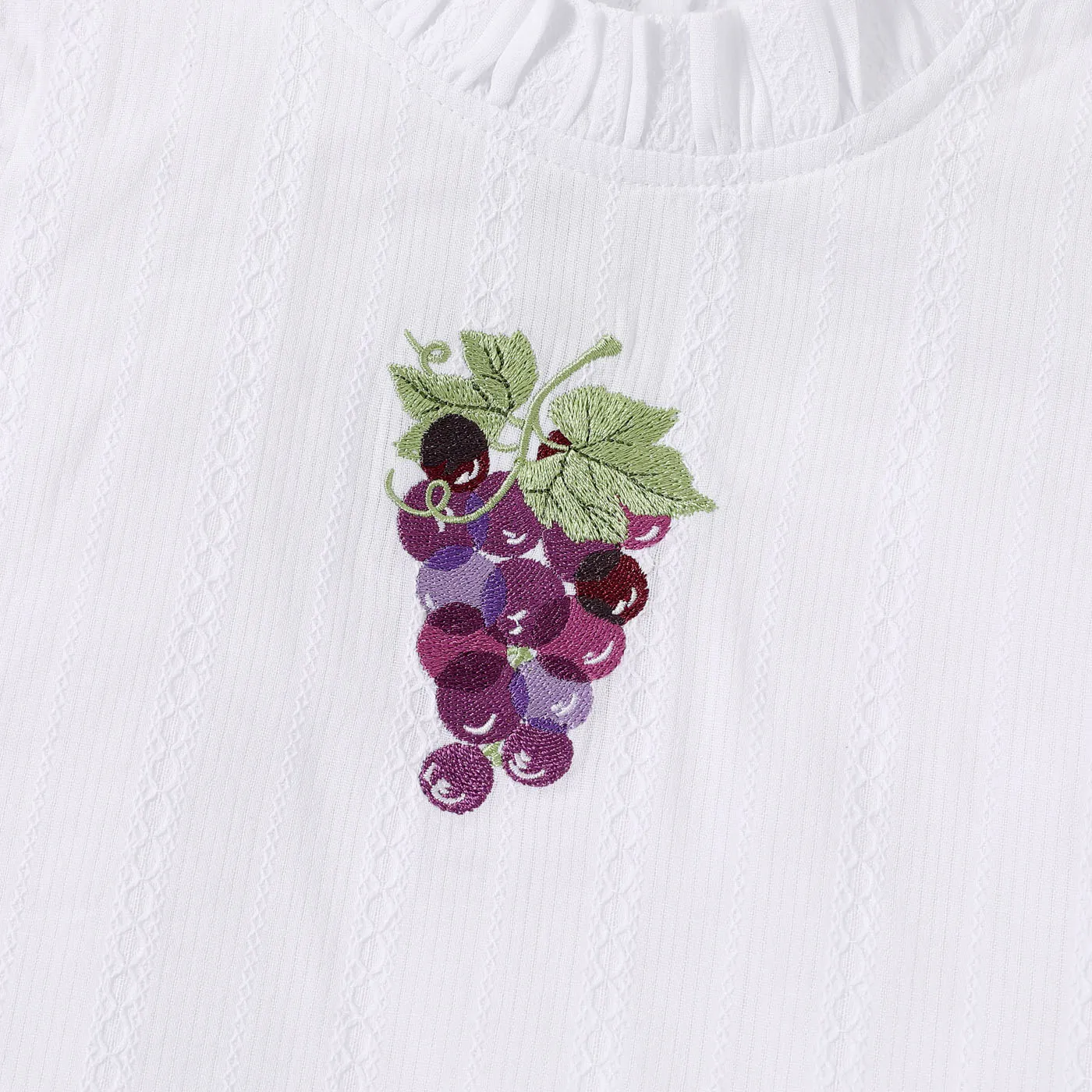 2pcs Kid Girl 100% Cotton Grape Graphic Ruffled Top and Solid Shorts Set  image 6