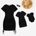 Mommy and Me Black Drawstring Ruched Side Short-sleeve Cotton Ribbed Dresses  image 2