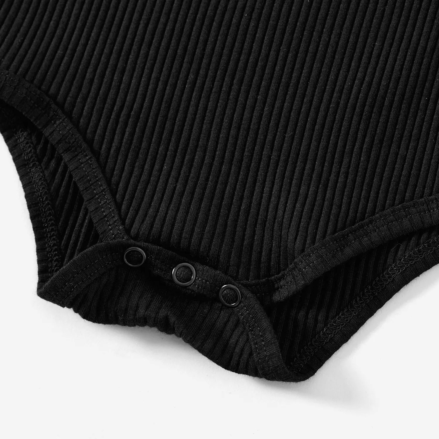 Mommy and Me Black Drawstring Ruched Side Short-sleeve Cotton Ribbed Dresses Black image 4