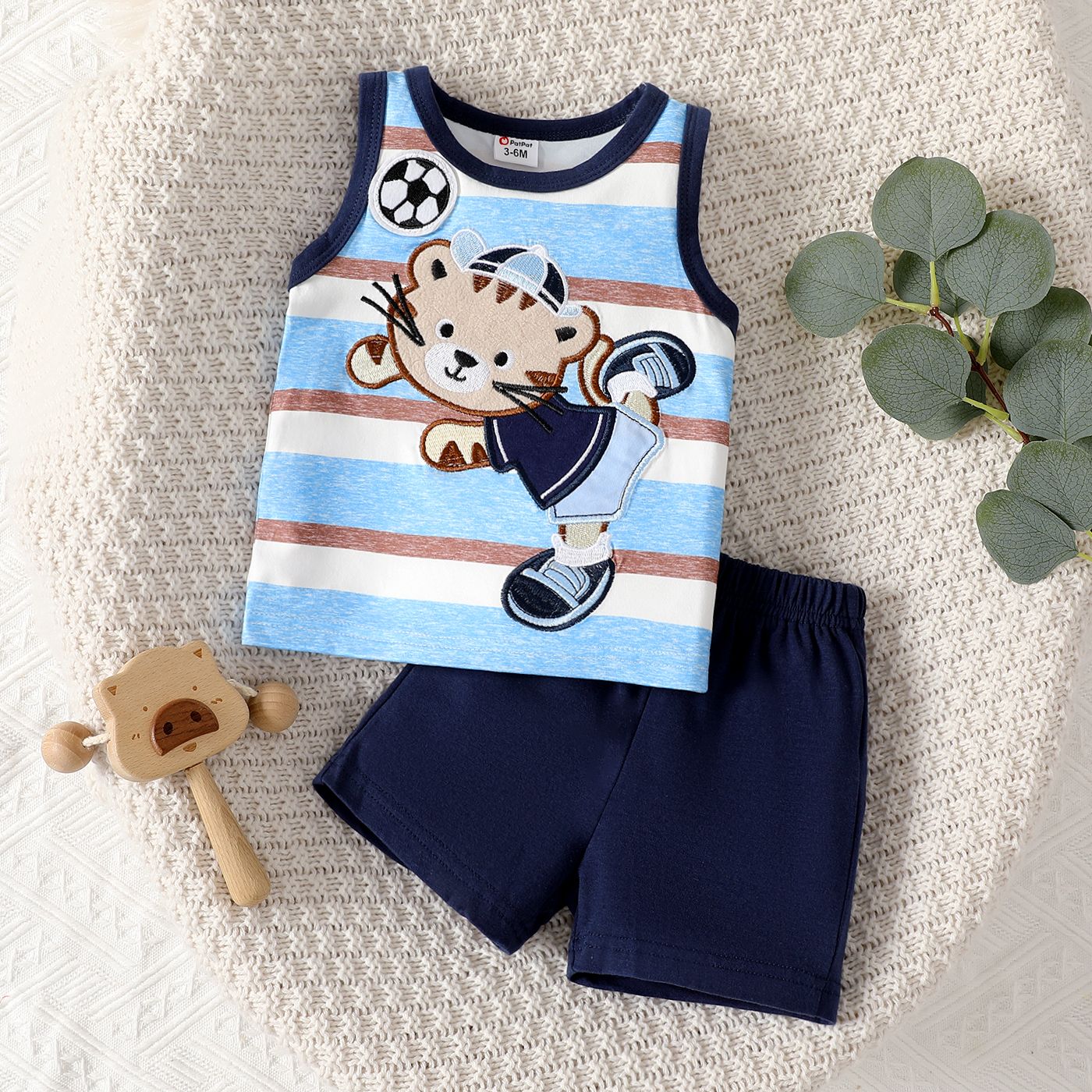 

2pcs Baby Boy Tiger Pattern Sleeveless Top and Solid Shorts Set
