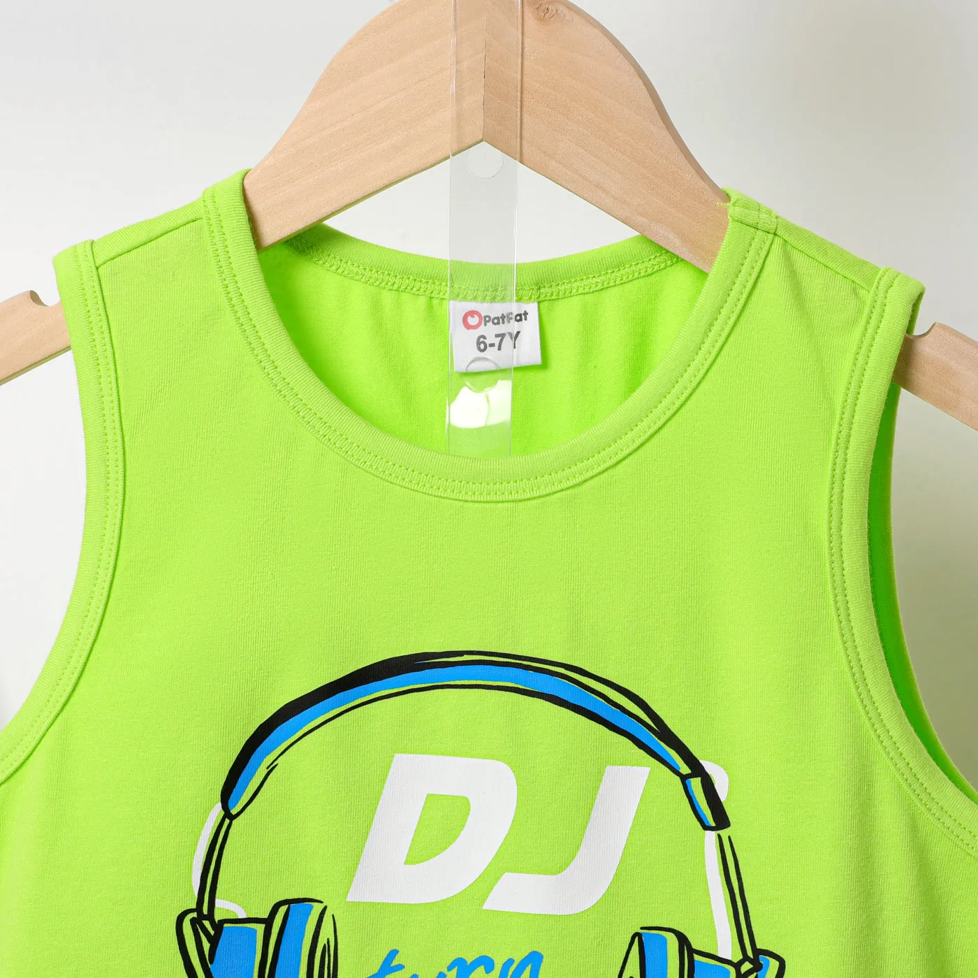 2pcs Kid Boy Cotton Headphones Letters Print Tank Top and Allover Diamond Print Shorts Set  image 2