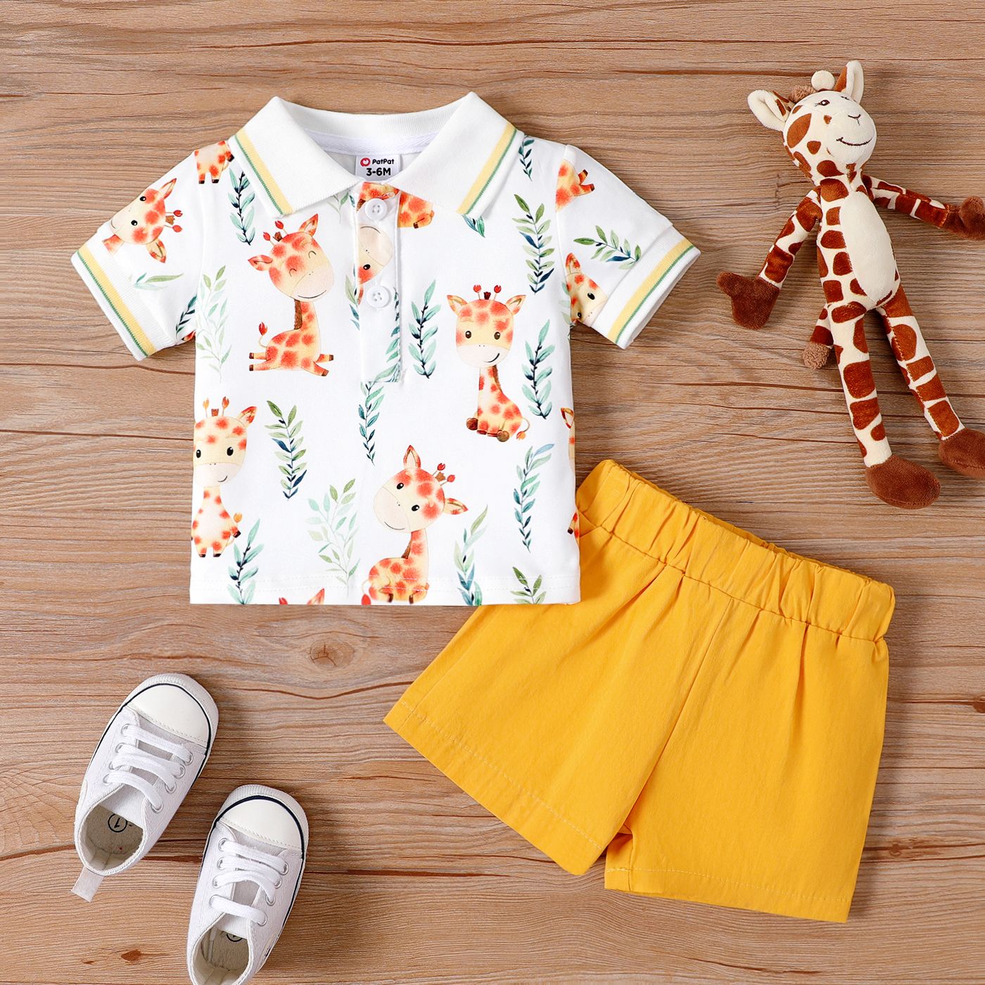 

2pcs Baby Boy Giraffe Print Lapel Collar Short-sleeve Top and 100% Cotton Solid Shorts Set