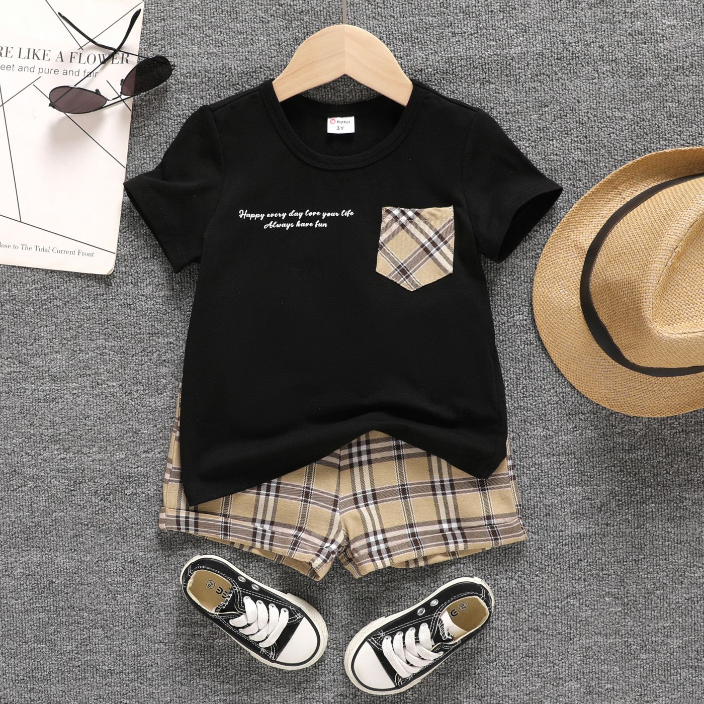 

2pcs Toddler Boy Plaid Patch Pocket Top and Plaid Shorts Set