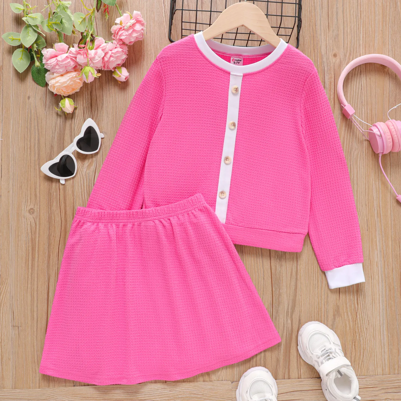 2pcs Kid Girl Waffle Button Decor Long-sleeve Top and Skirt Set   big image 1