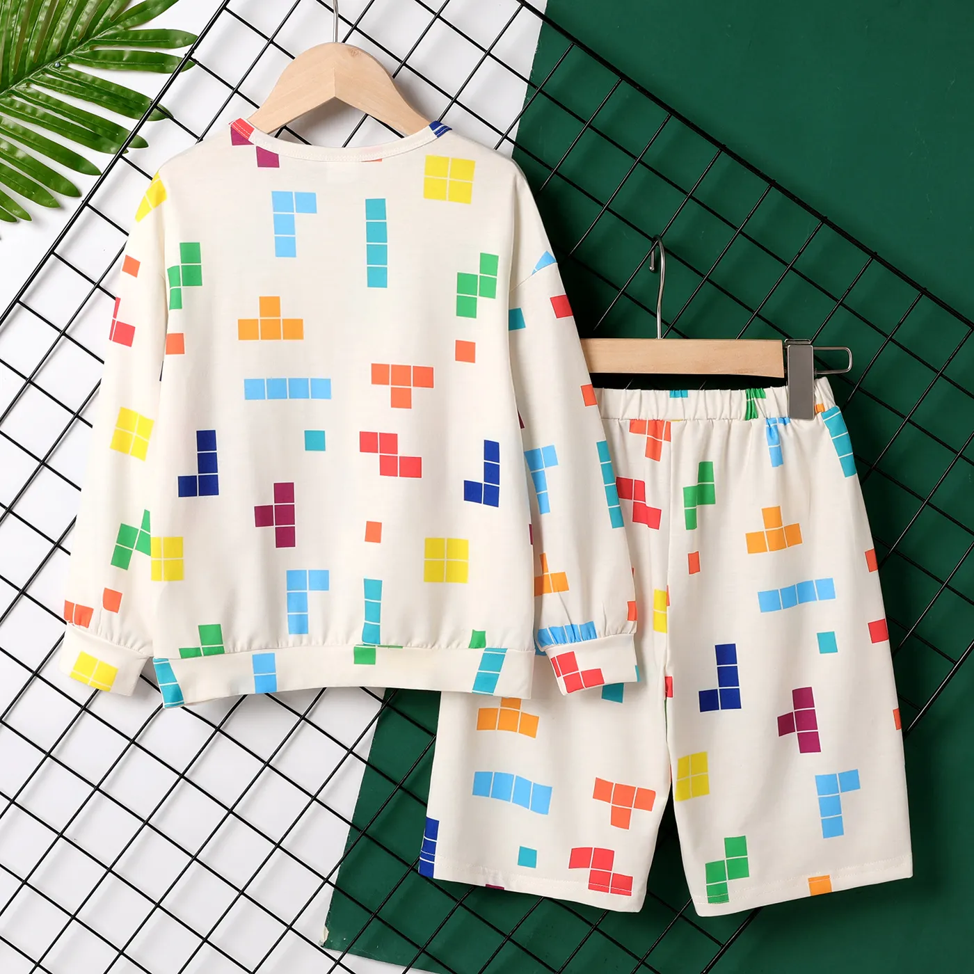 2pcs Kid Boy Tetris Print Long-sleeve Top and Shorts Set   image 5