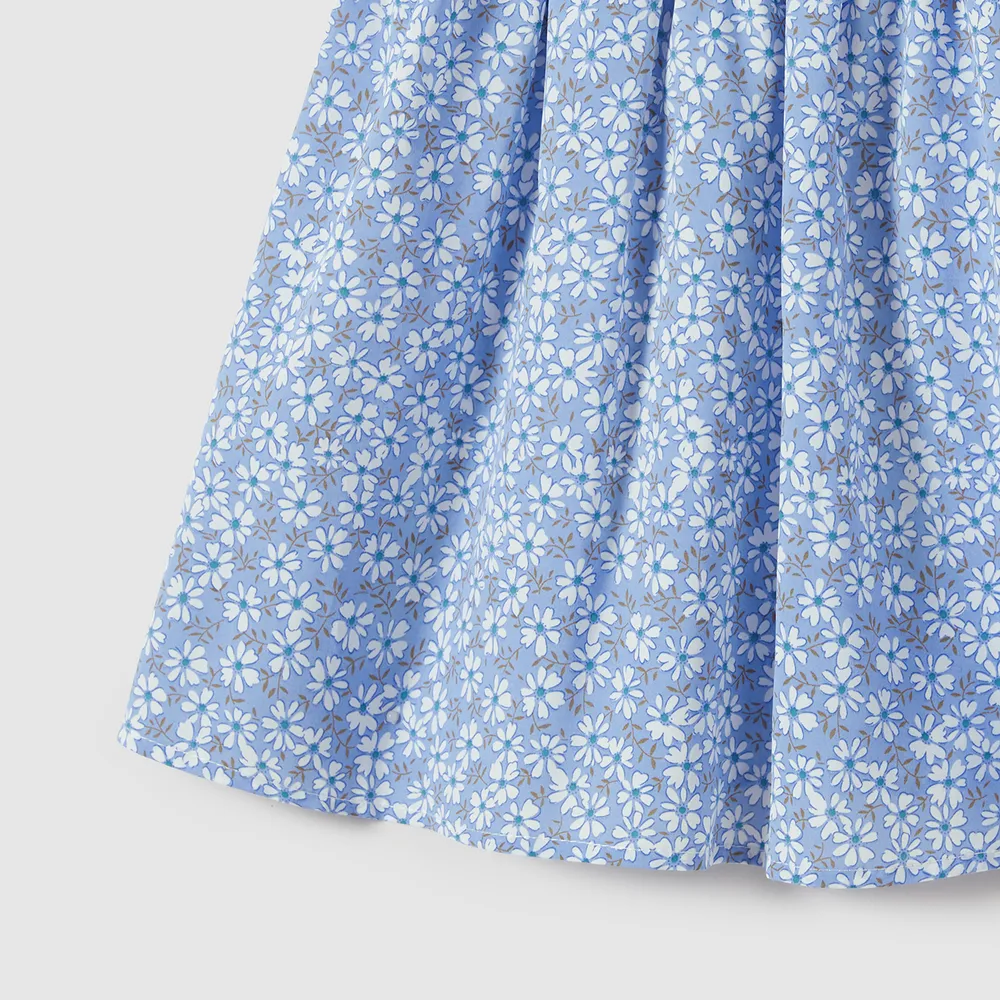 Family Matching Allover Floral Print Ruffle-sleeve Dresses and Striped Colorblock T-shirts Sets big image 17