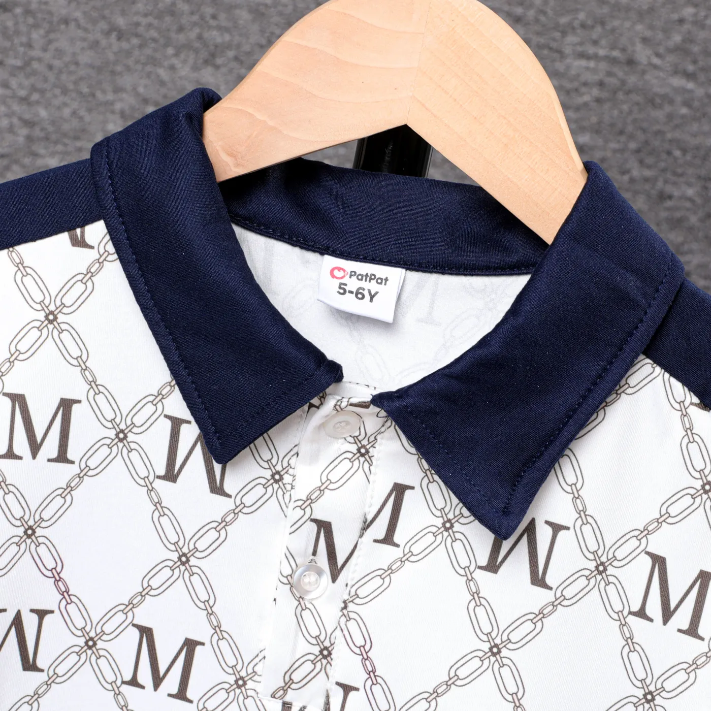 2pcs Kid Boy Allover Letters Print Colorblock Lapel Collar Short-sleeve Top and Shorts Set  image 3