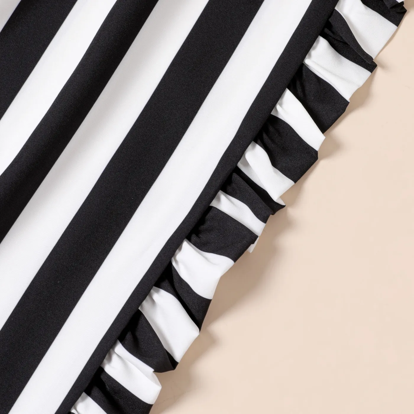 2pcs Kid Girl Bow Tie Decor Square Neck Tee and Stripe Pants Set  BlackandWhite image 3