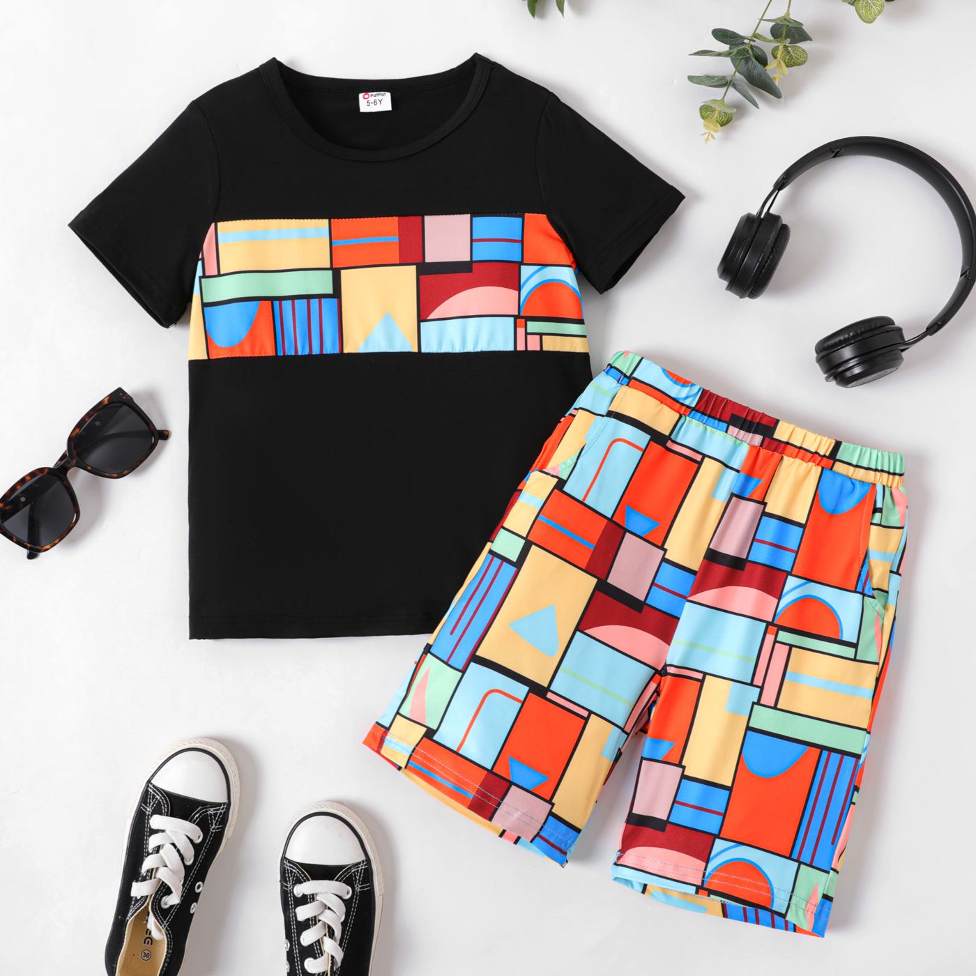 

2pcs Kid Boy Geometry Print Short-sleeve Tee and Shorts Set