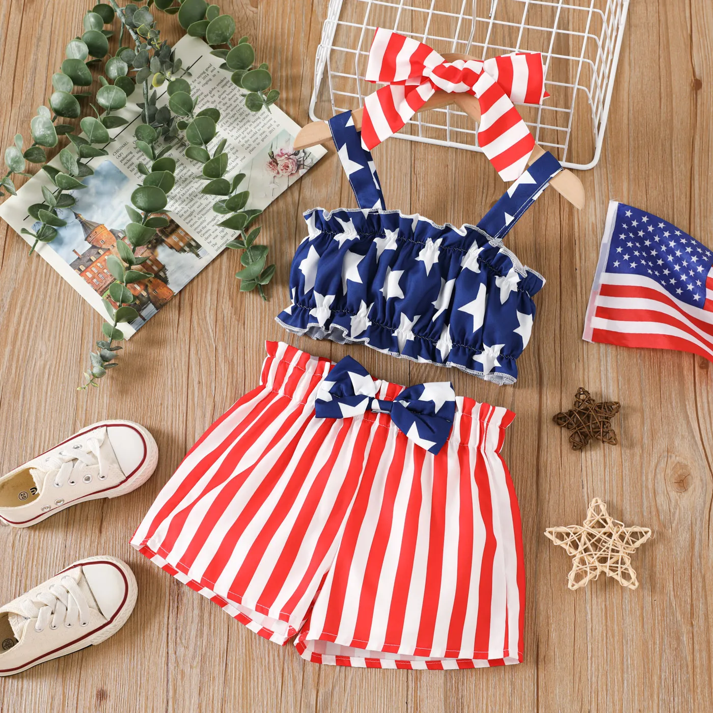 

Independence Day 3pcs Toddler Girl Stars Print Ruched Cami Top & Bow Decor Striped Shorts & Headband Set