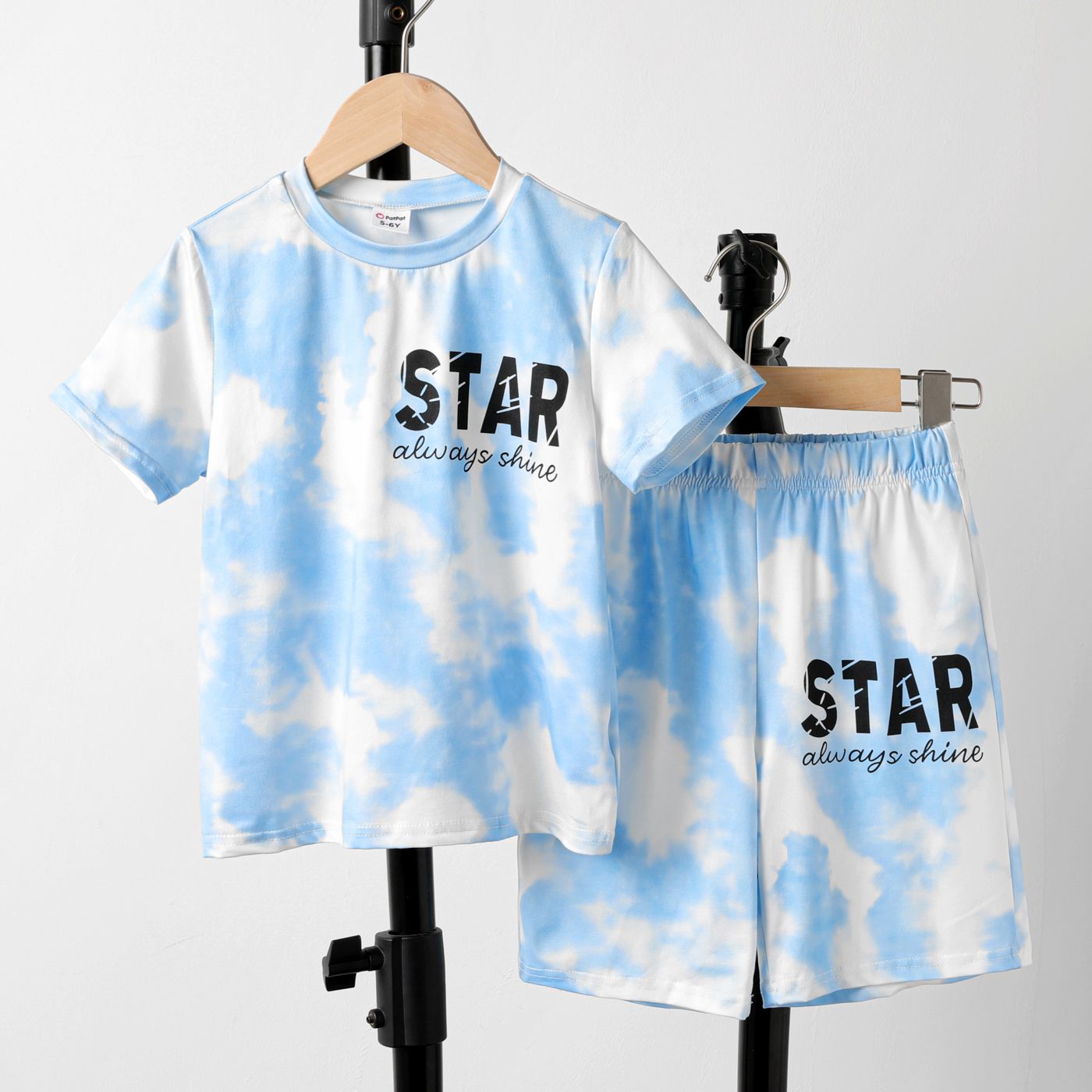 

2pcs Kid Boy Letter Print Tie Dye Short-sleeve Tee and Shorts Set