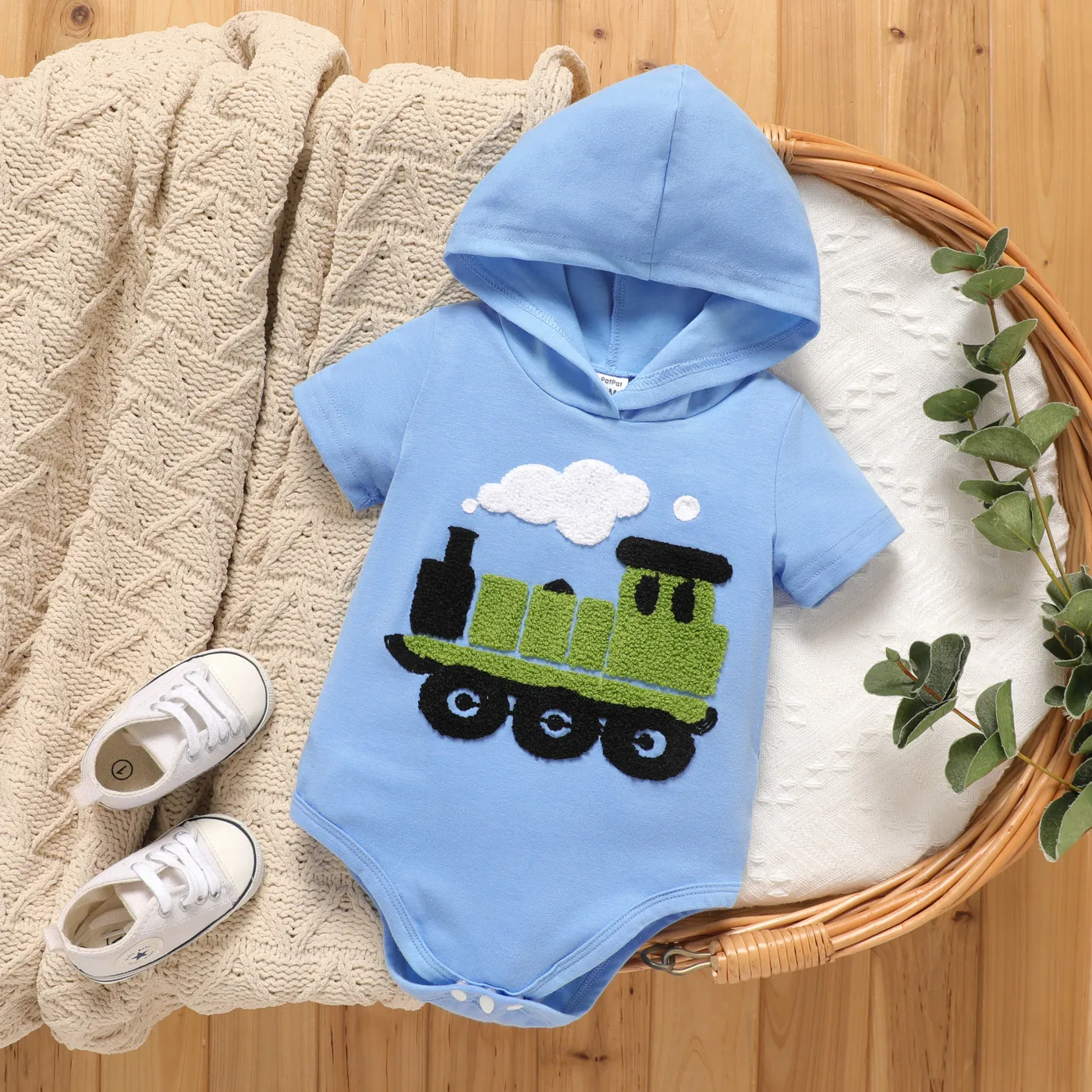 Baby Boy Train Pattern Short-sleeve Hooded Romper