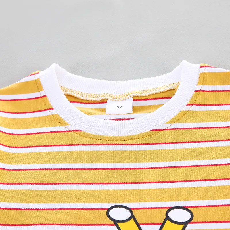 2pcs Toddler Boy Cotton Giraffe Graphic Striped Tee and Denim Shorts Set Yellow image 3