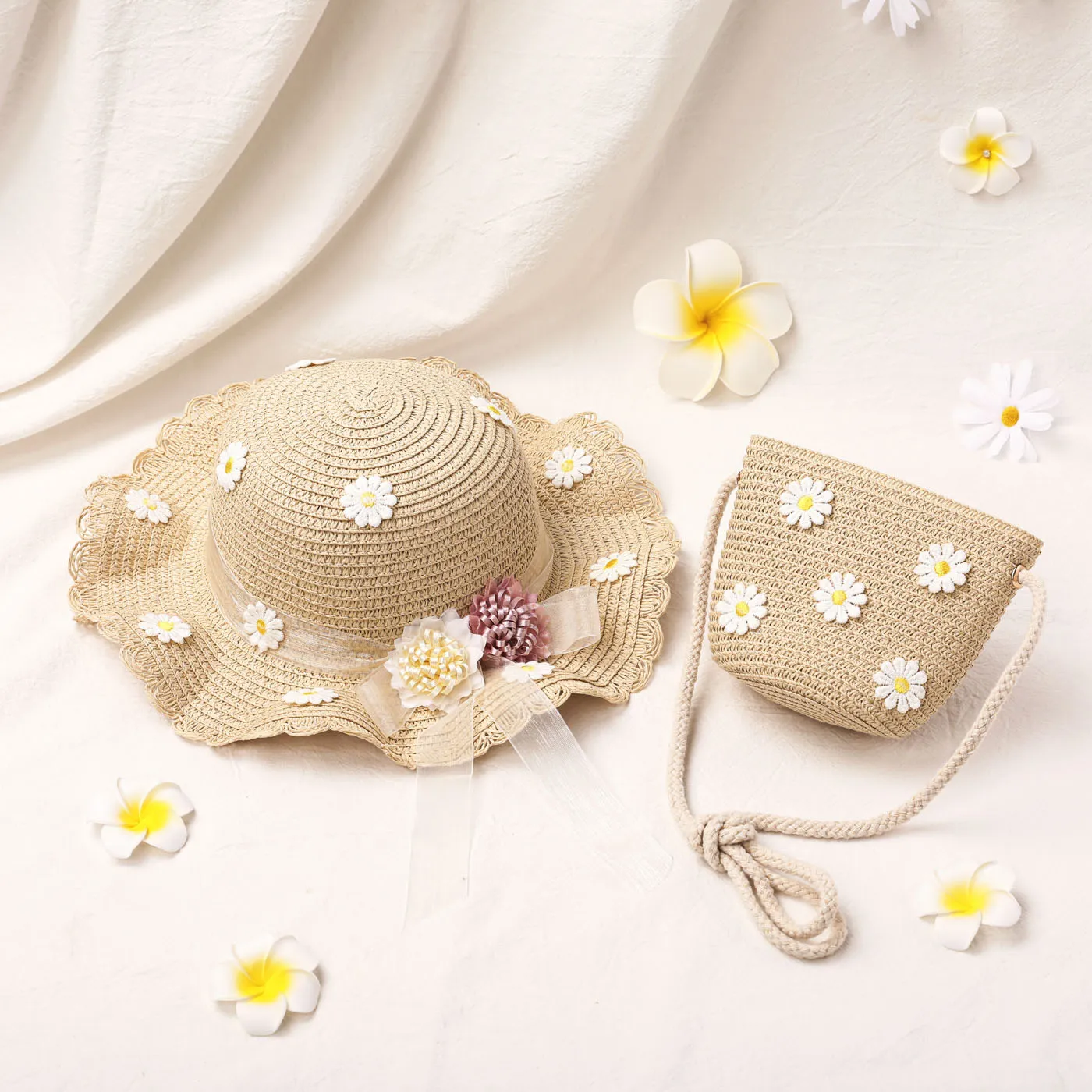 2pcs Toddler/Kid Girl Little Daisy Decor Hatband Straw Hat and Bag Set Beige big image 1