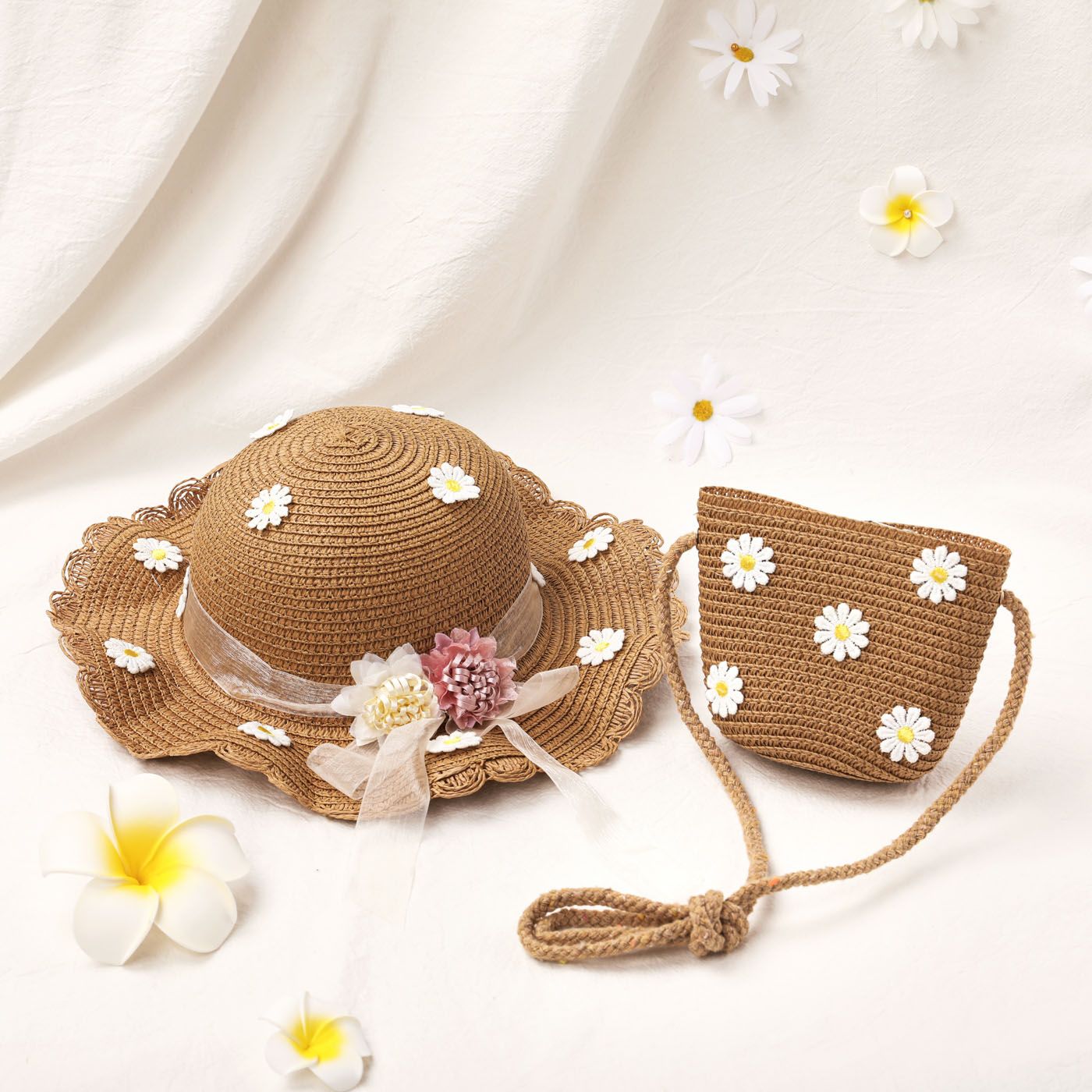 

2pcs Toddler/Kid Girl Little Daisy Decor Hatband Straw Hat and Bag Set