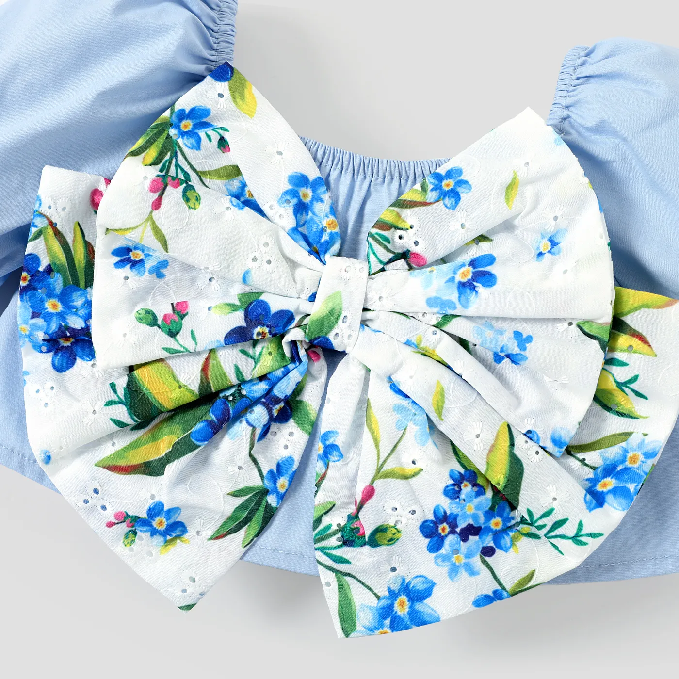 2pcs Baby Girl 100% Cotton Floral Print Big Bow Front Top and Smocked Skirt Set  image 3