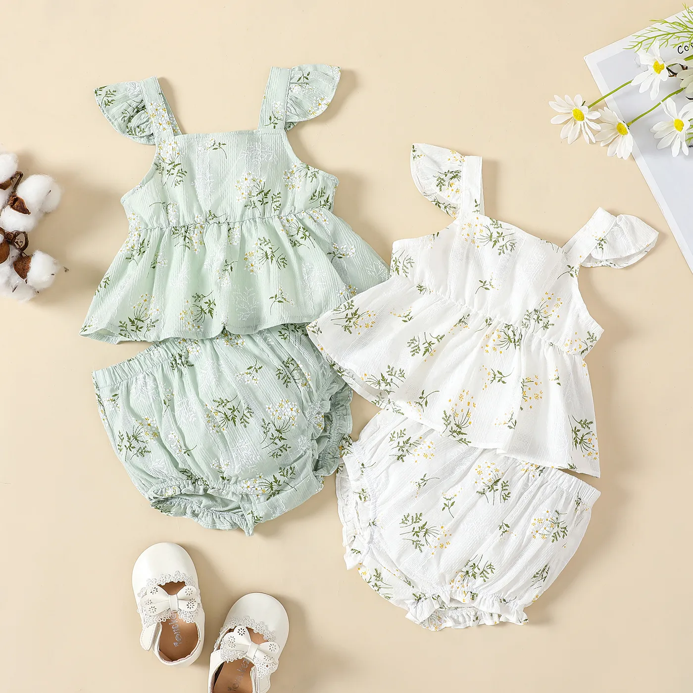 2pcs Baby Girl 100% Cotton Floral Print Ruffle Hem Flutter-sleeve Top and Shorts Set    Light Green image 2
