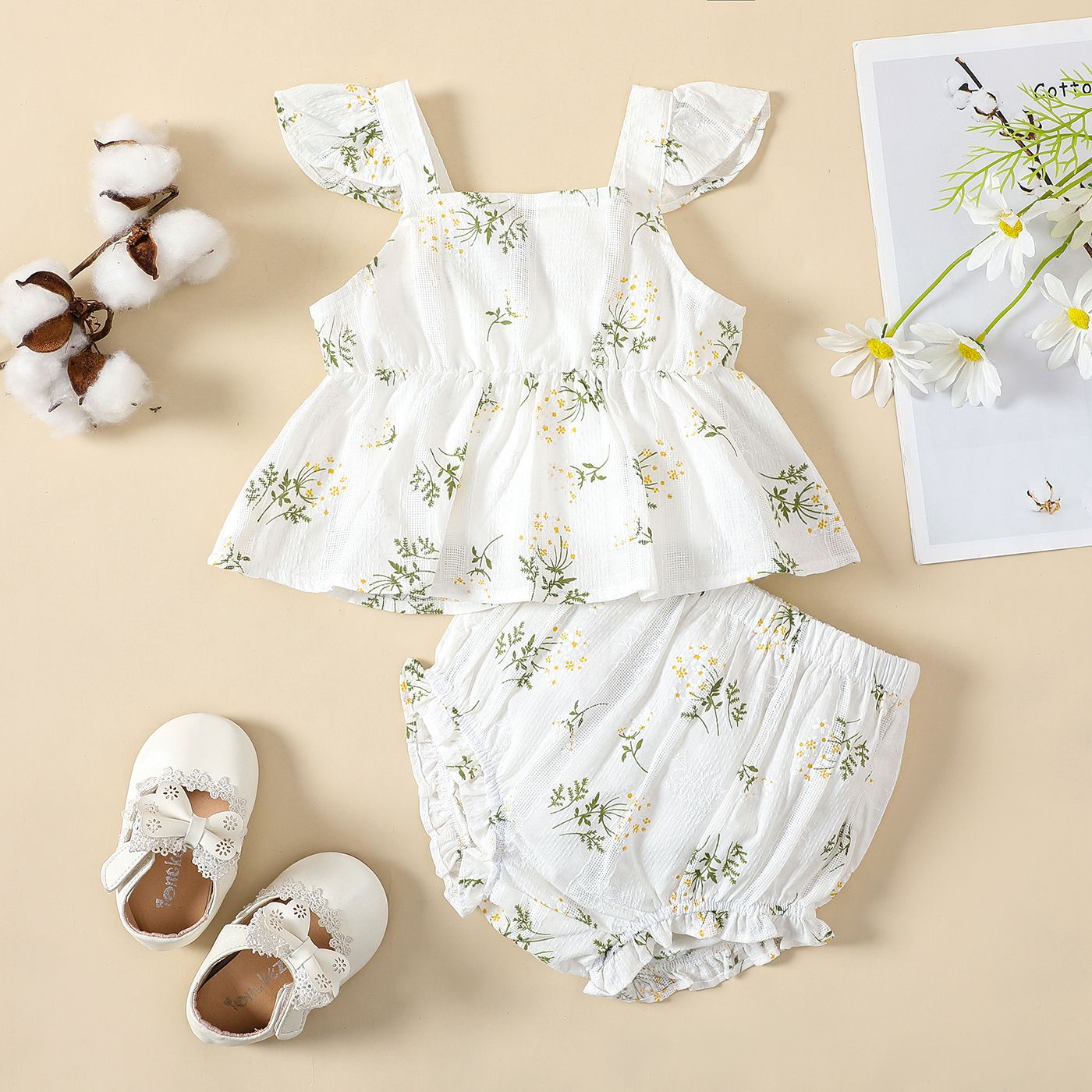 2pcs Baby Girl 100% Cotton Floral Print Ruffle Hem Flutter-sleeve Top and Shorts Set