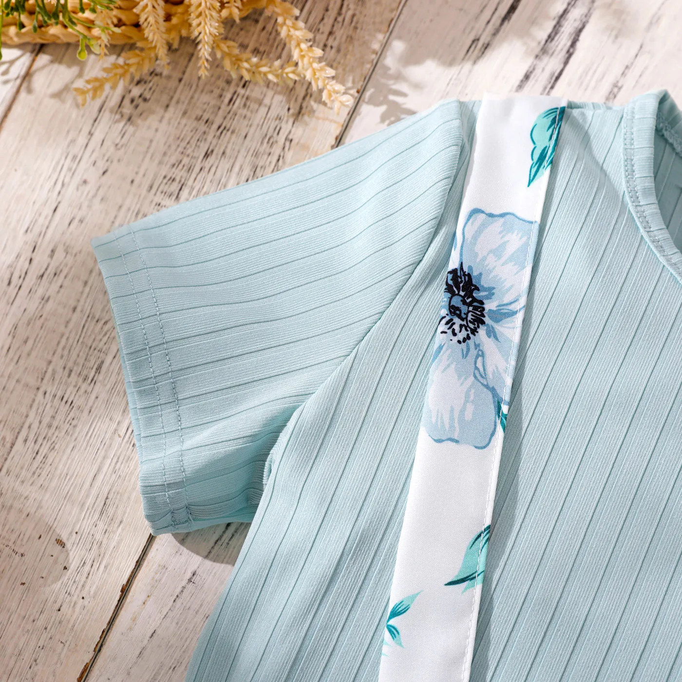2pcs Kid Girl Rib-knit Short-sleeve Top and Floral Print Suspender Skirt Set Light Blue image 4