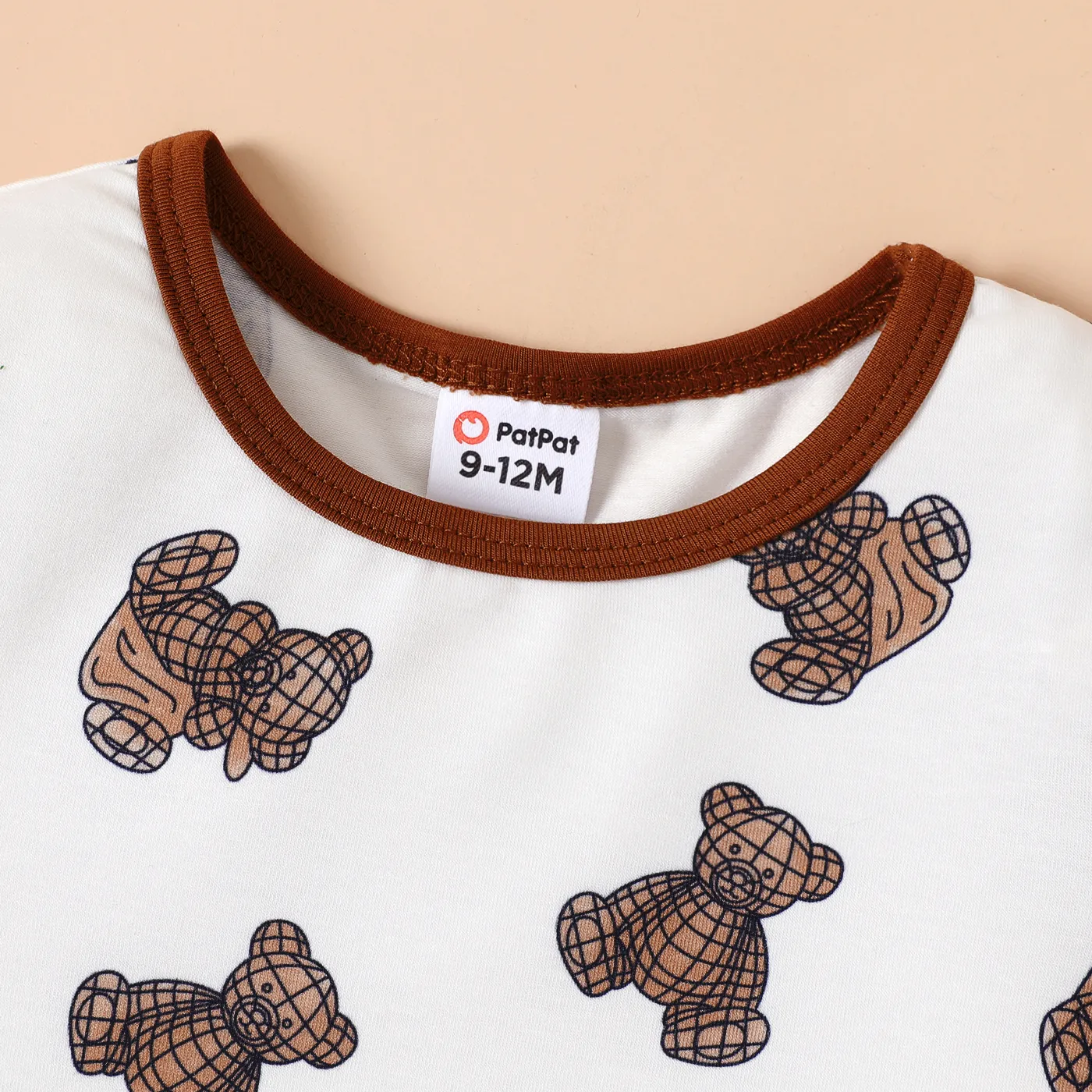 2pcs Baby Boy Naia™ Allover Bear Print Short-sleeve Tee and Dolphin Shorts Set  image 3