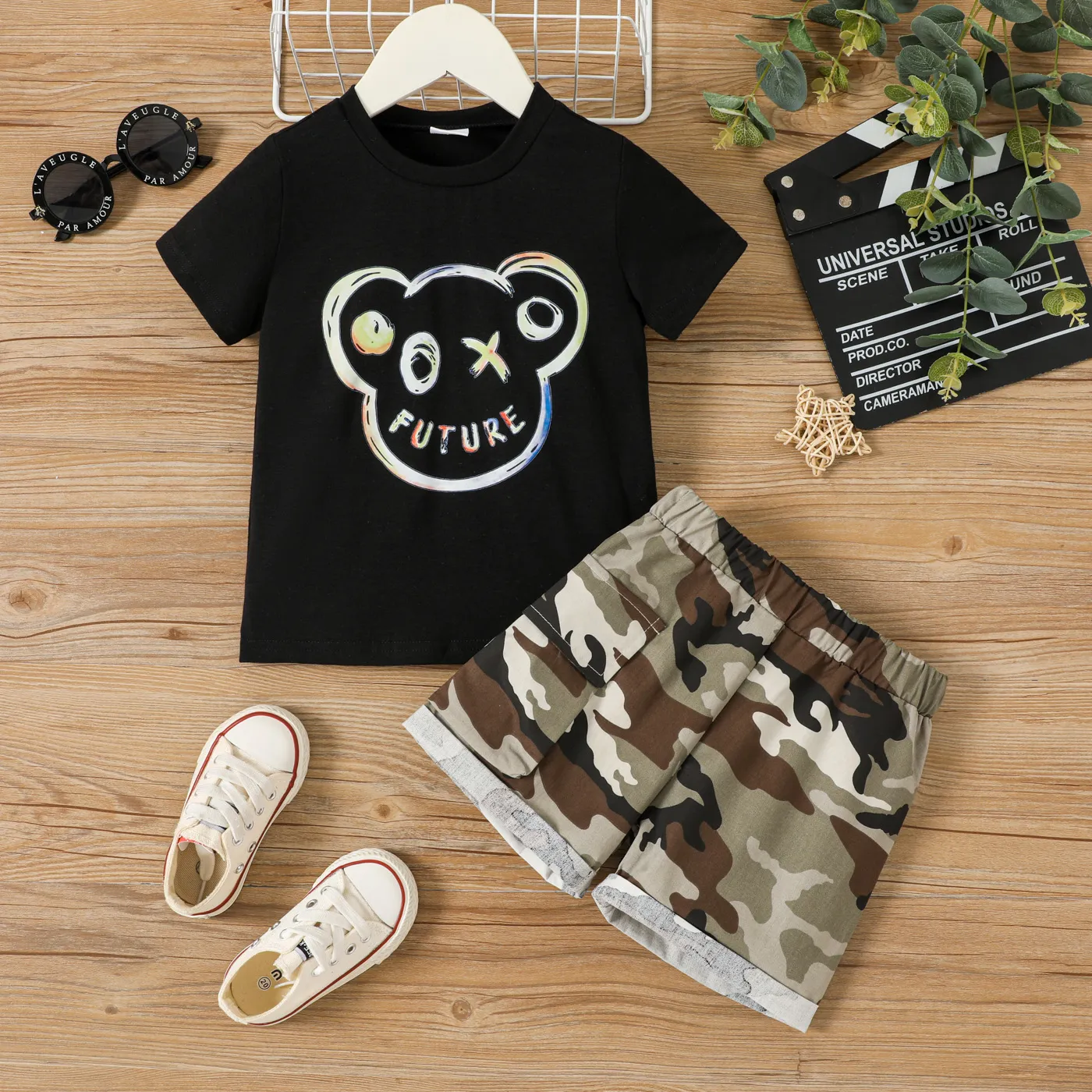 2pcs Toddler Boy Novelty Graphic Short-sleeve Tee and Camouflage Shorts Set  Black big image 1