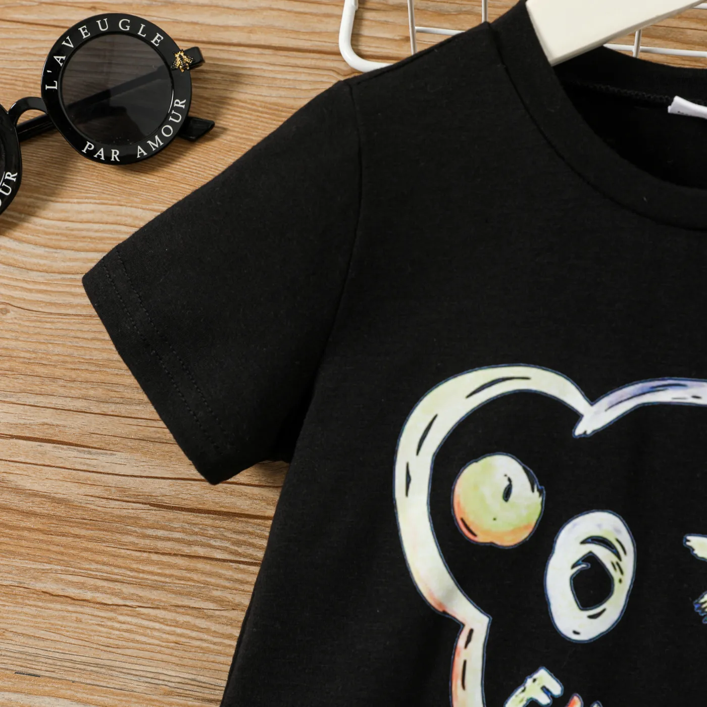 2pcs Toddler Boy Novelty Graphic Short-sleeve Tee and Camouflage Shorts Set  Black image 4