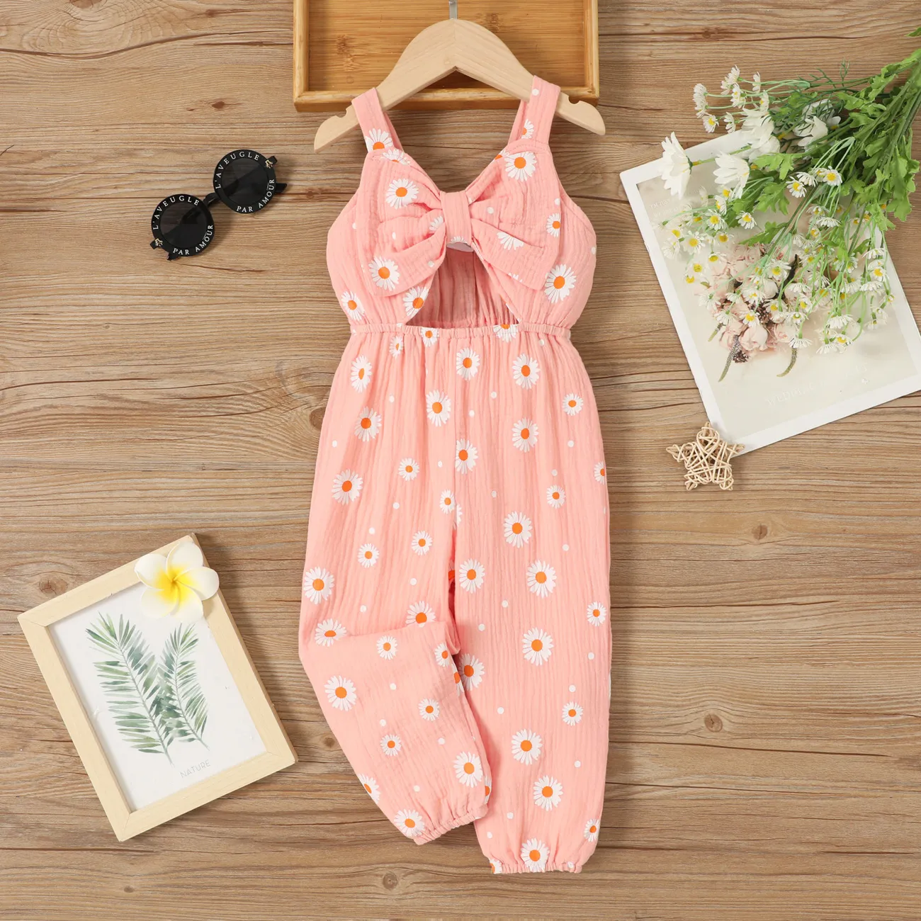 Toddler Girl Allover Daisy Print Bow Decor Cut Out Front Cami Jumpsuit  big image 1