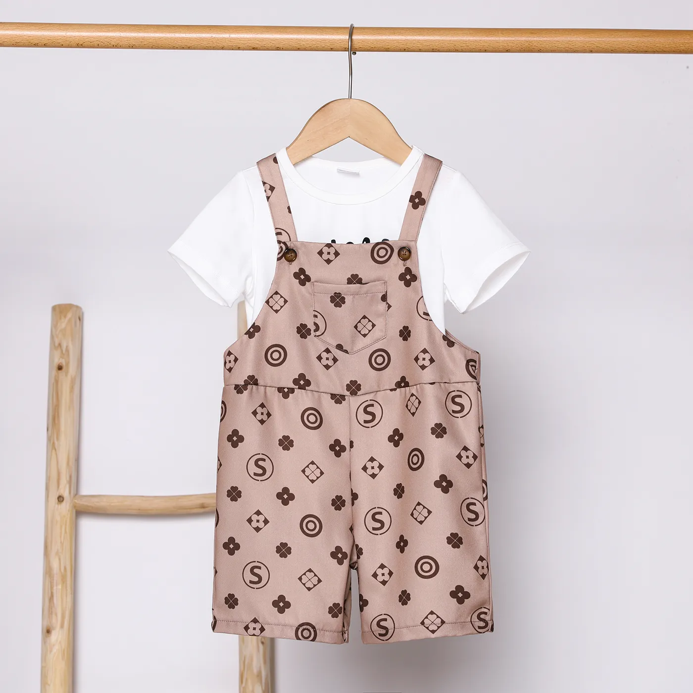 2pcs Toddler Boy Letter Print Short-sleeve Tee and Geo Pattern Overall Romper Set   Coffee image 2