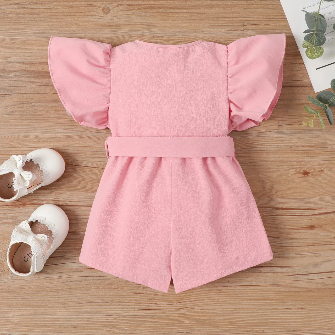 2pcs Baby Girl Texture Front Buttons Ruffle Solid Top and Belted Shorts Set Pink image 3