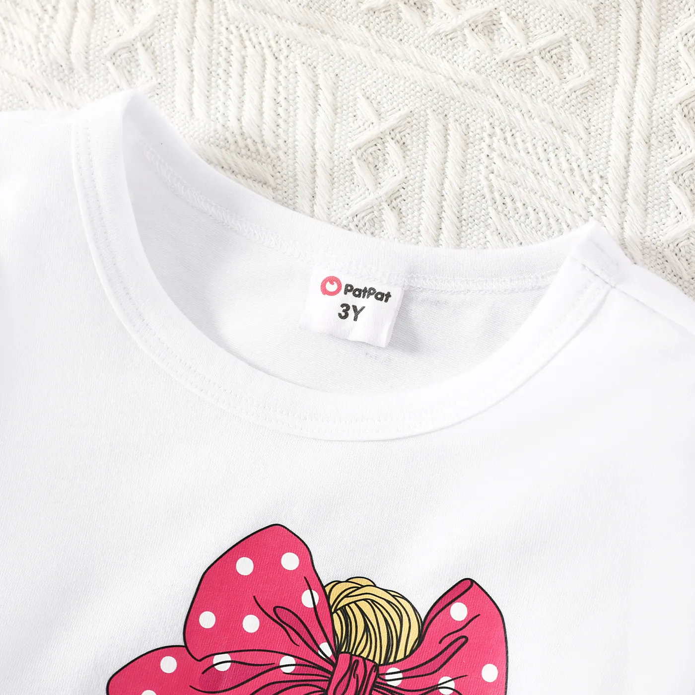 2pcs Toddler Girl Figure & Letter Print Short-sleeve Tee and Black Mesh Skirt Set Black image 4
