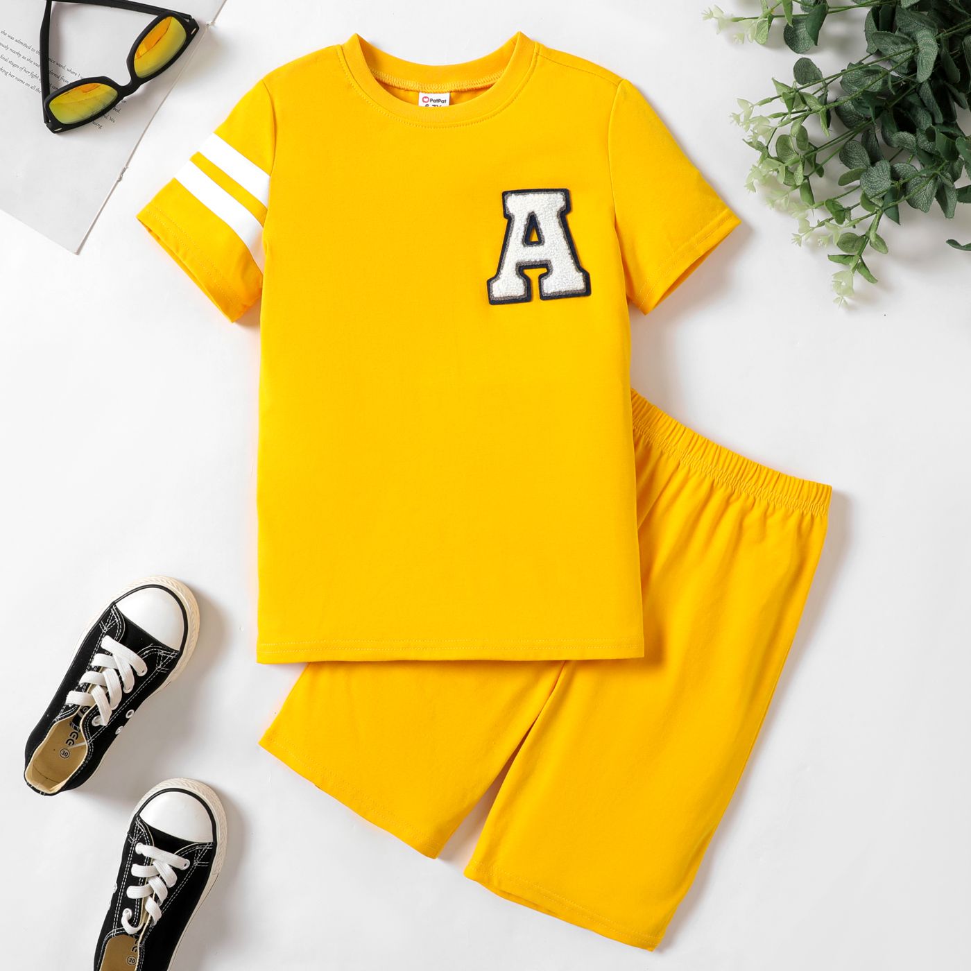 

2pcs Kid Boy Letter Patched Striped Short-sleeve Top and Shorts Set