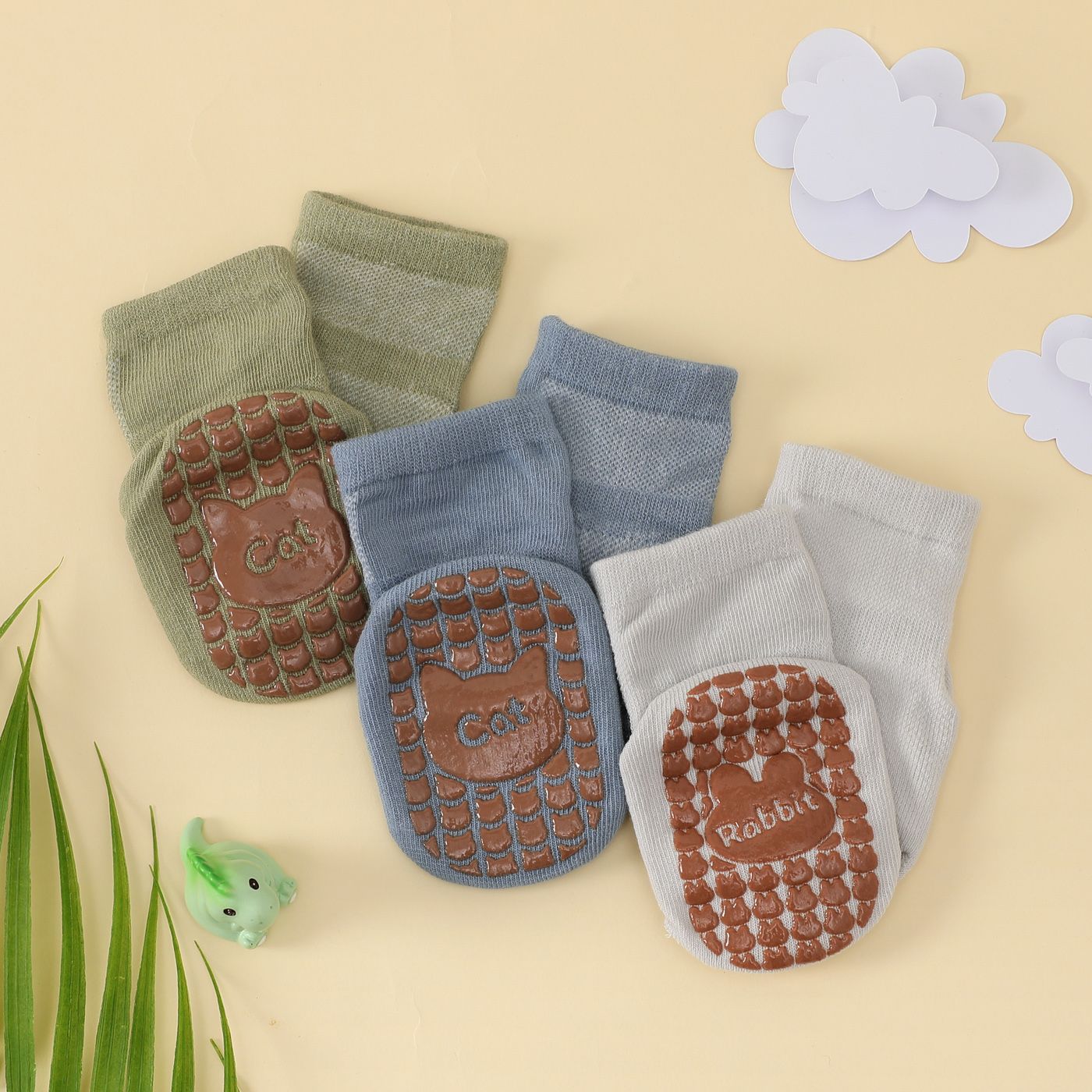 3 Pairs Baby/Toddler Bear Pattern Adhesive Anti-slip Mid-calf Socks