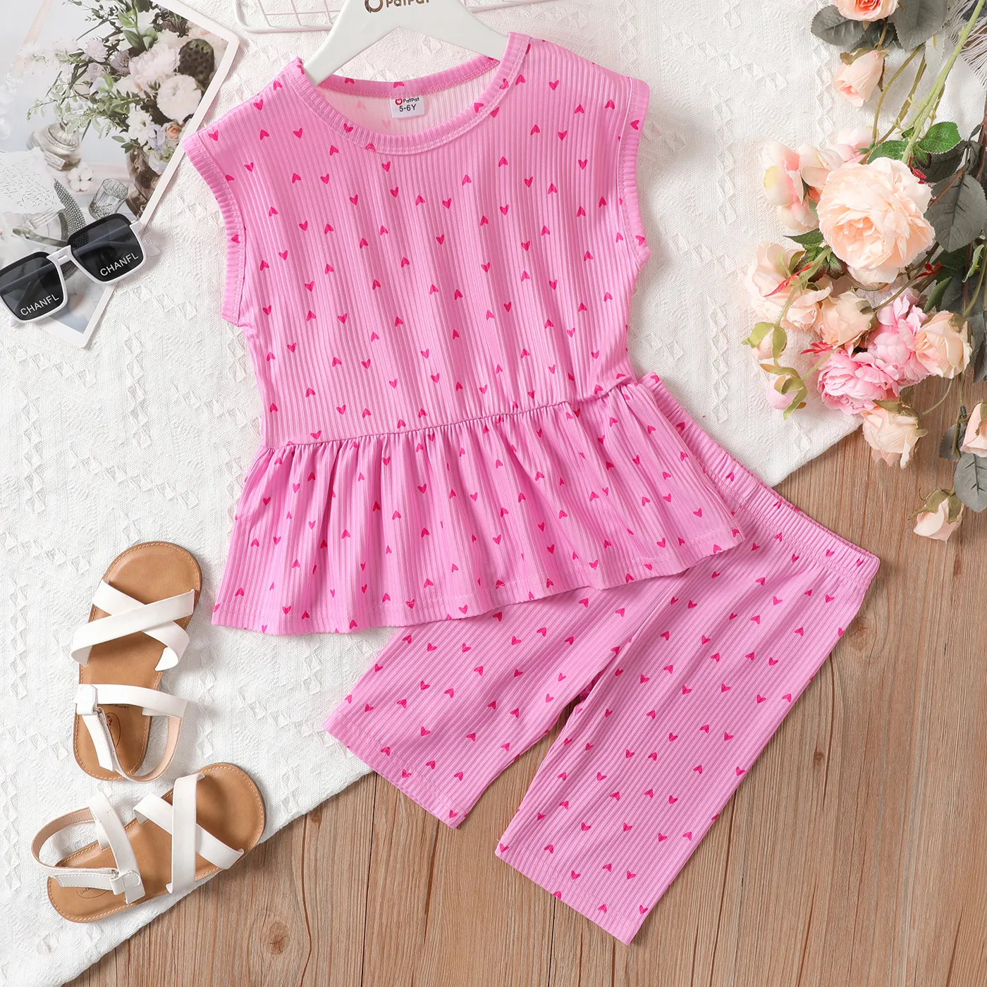 2pcs Kid Girl Allover Strawberry Print Ribbed Ruffle Sleeveless Top and Pants Set Pink big image 1