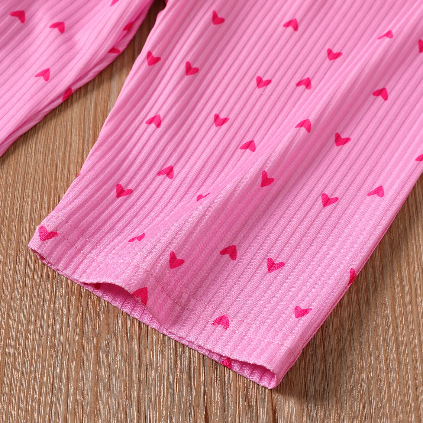 2pcs Kid Girl Allover Strawberry Print Ribbed Ruffle Sleeveless Top and Pants Set Pink image 4
