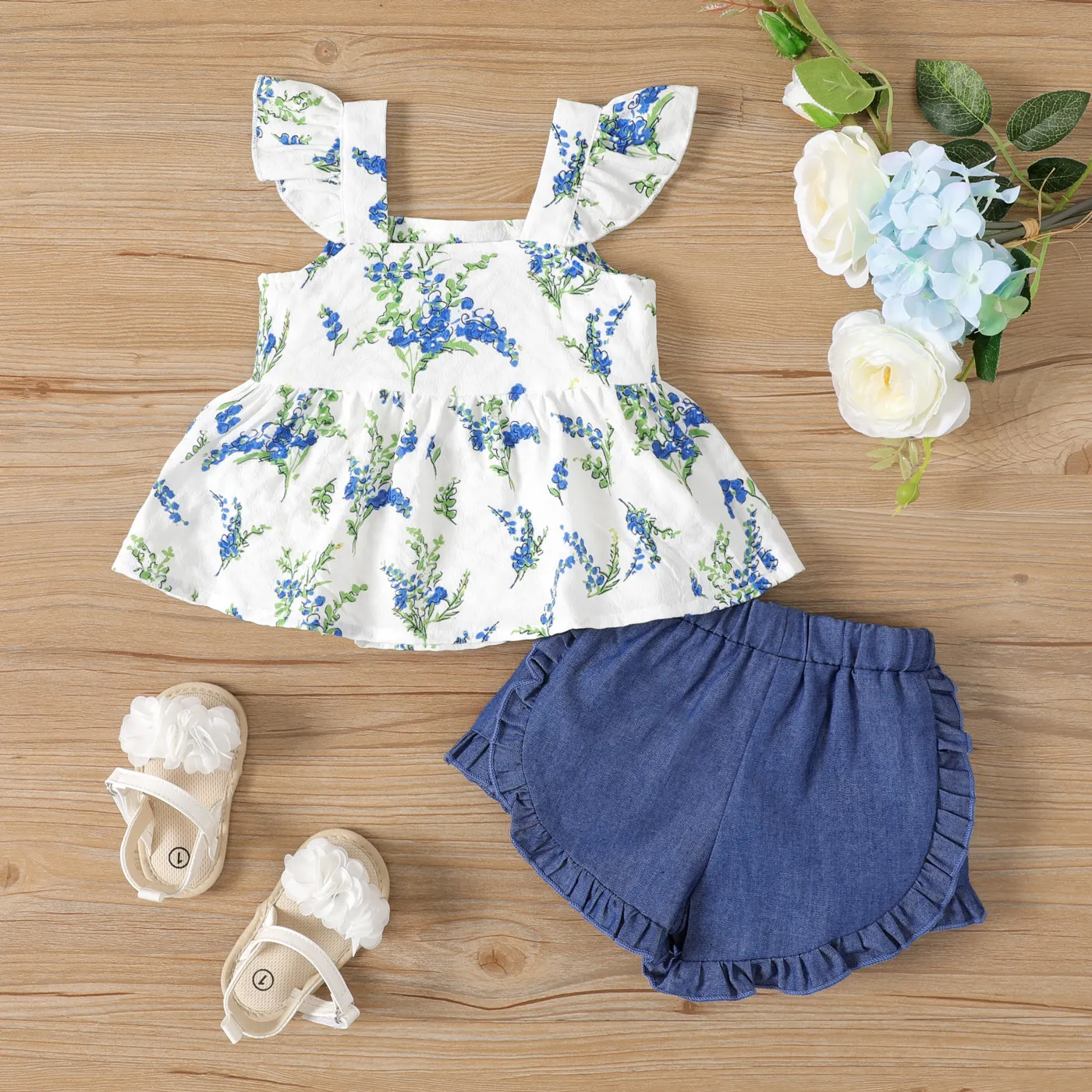 2pcs Baby Girl Floral Print Ruffle Hem Flutter-sleeve Top and Ruffled Shorts Set  Blue image 2